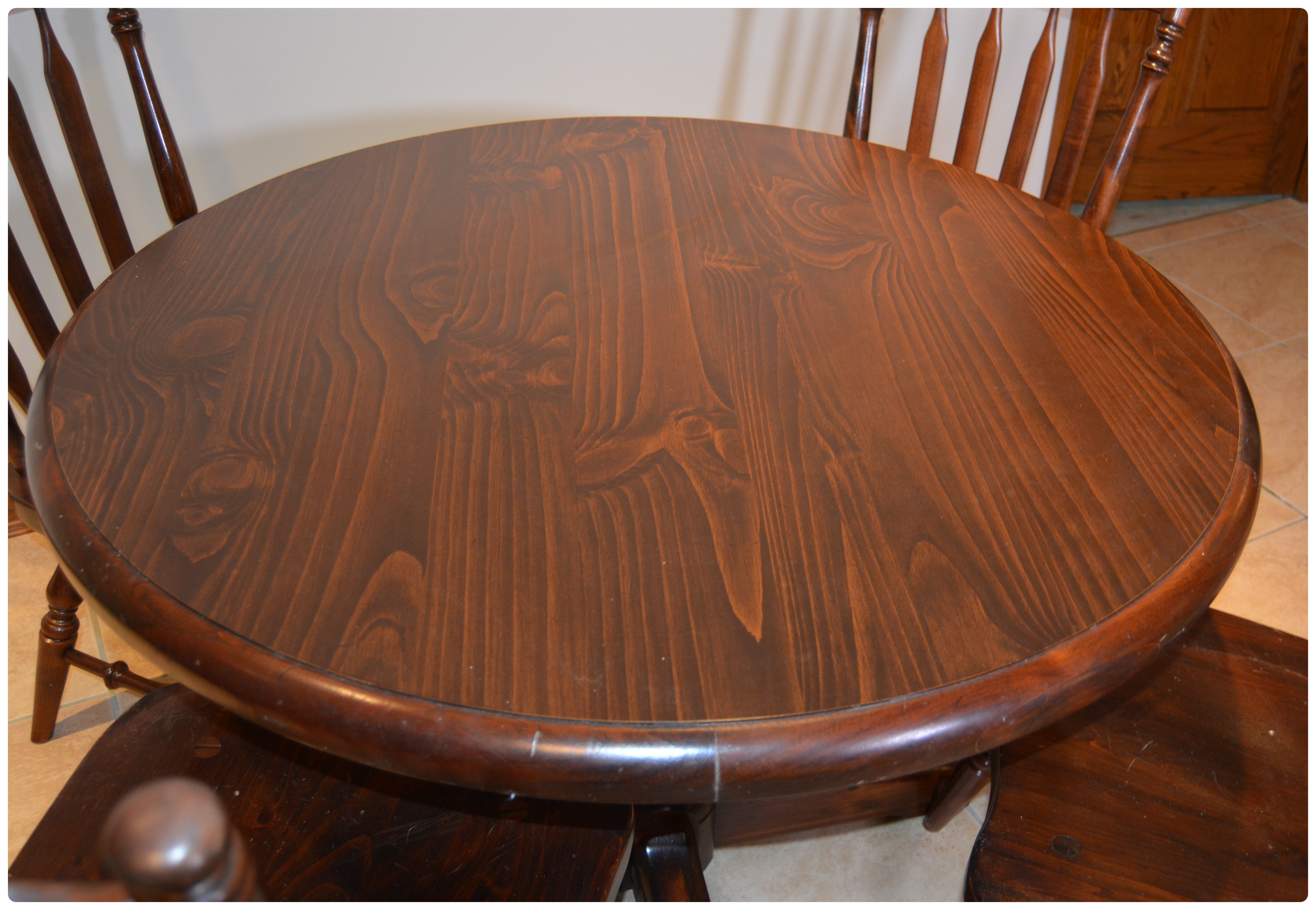 Ethan Allen Colonial Revival Style Pine Dining Table and Chairs, 1970s