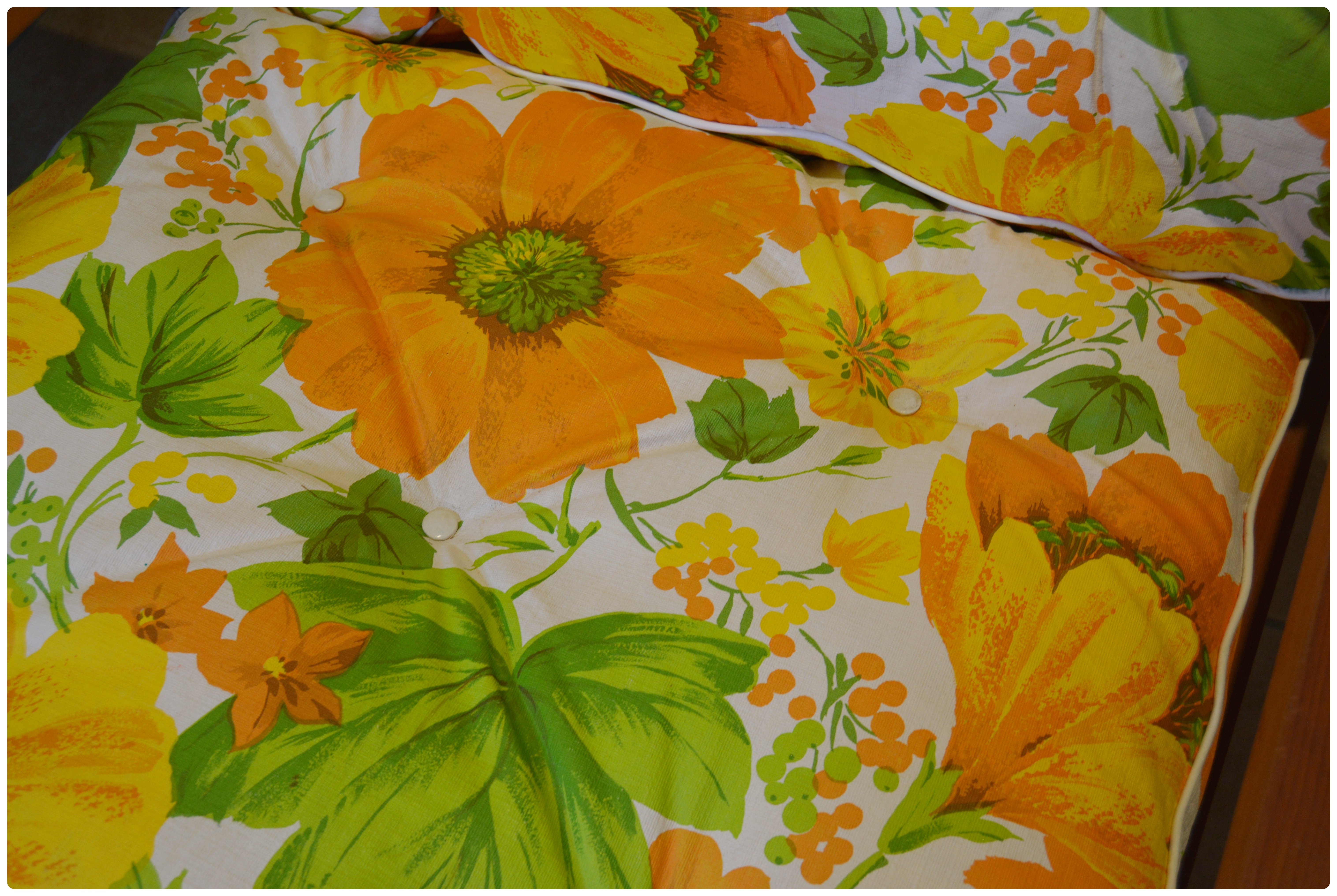 Cedar Two Seat Patio Bench with Center Table, Mid-20th Century