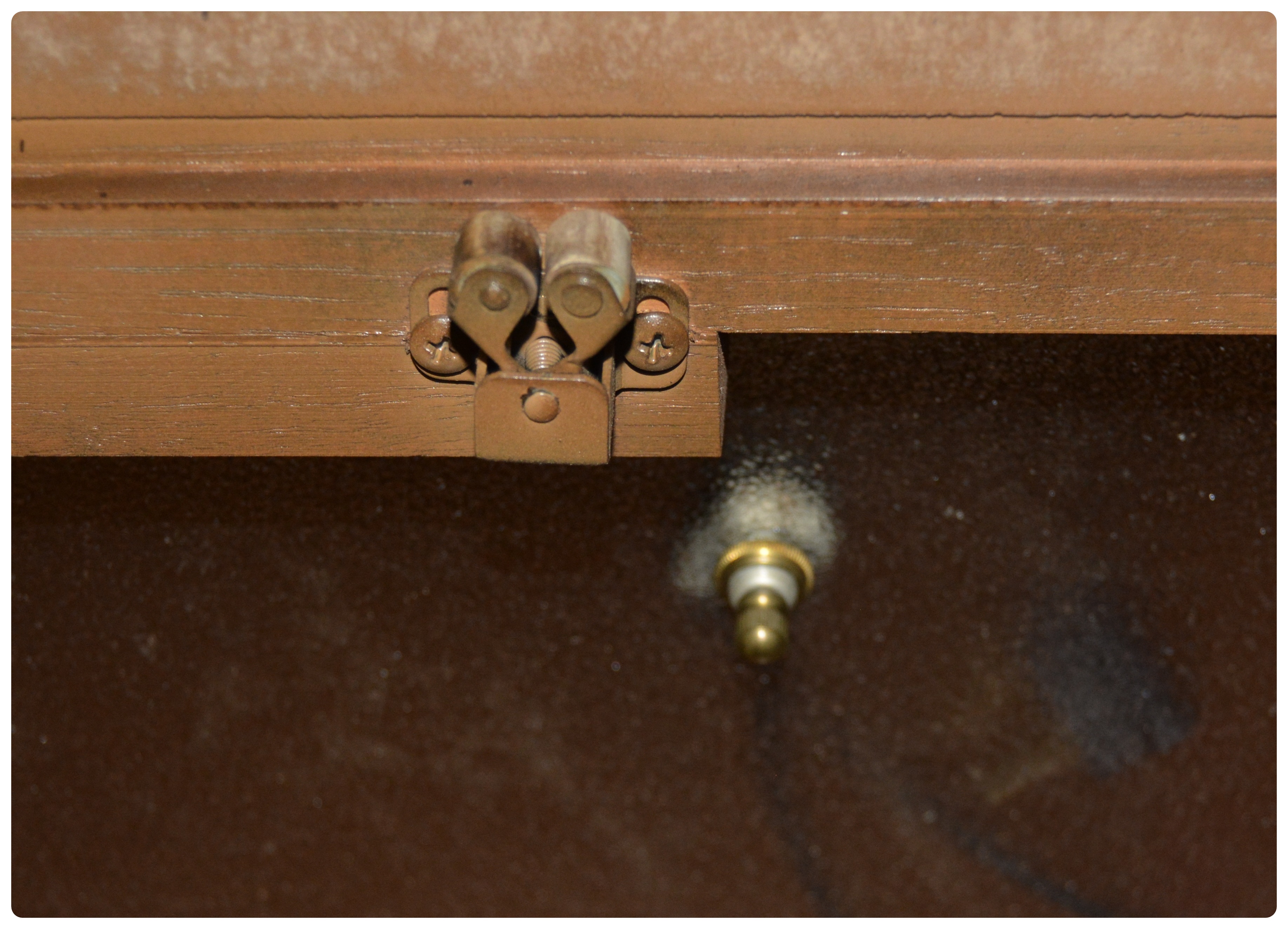 Bernhardt Hibriten Illuminated China Cabinet, 1970s