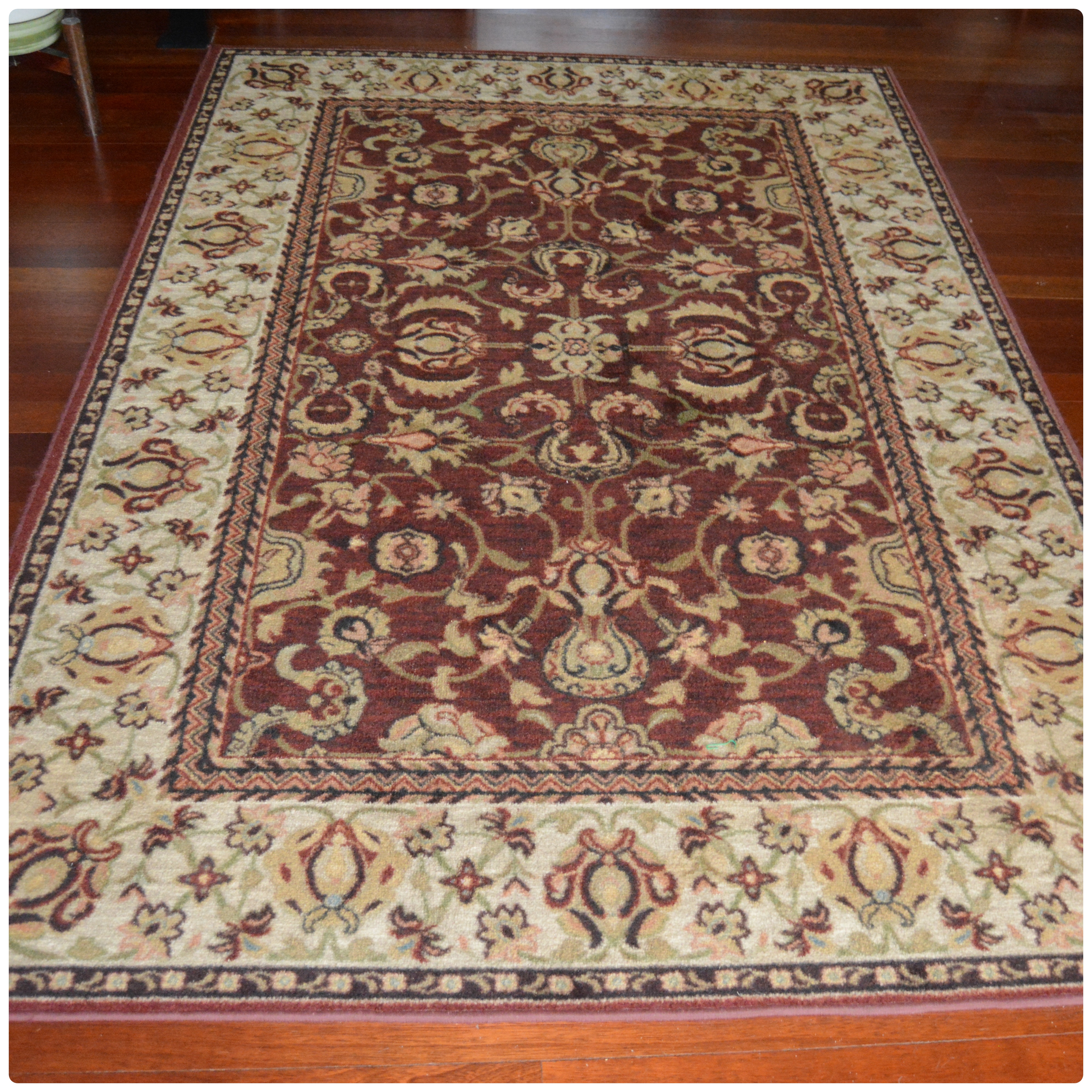 Machine Made Persian Style Wool Area Rug