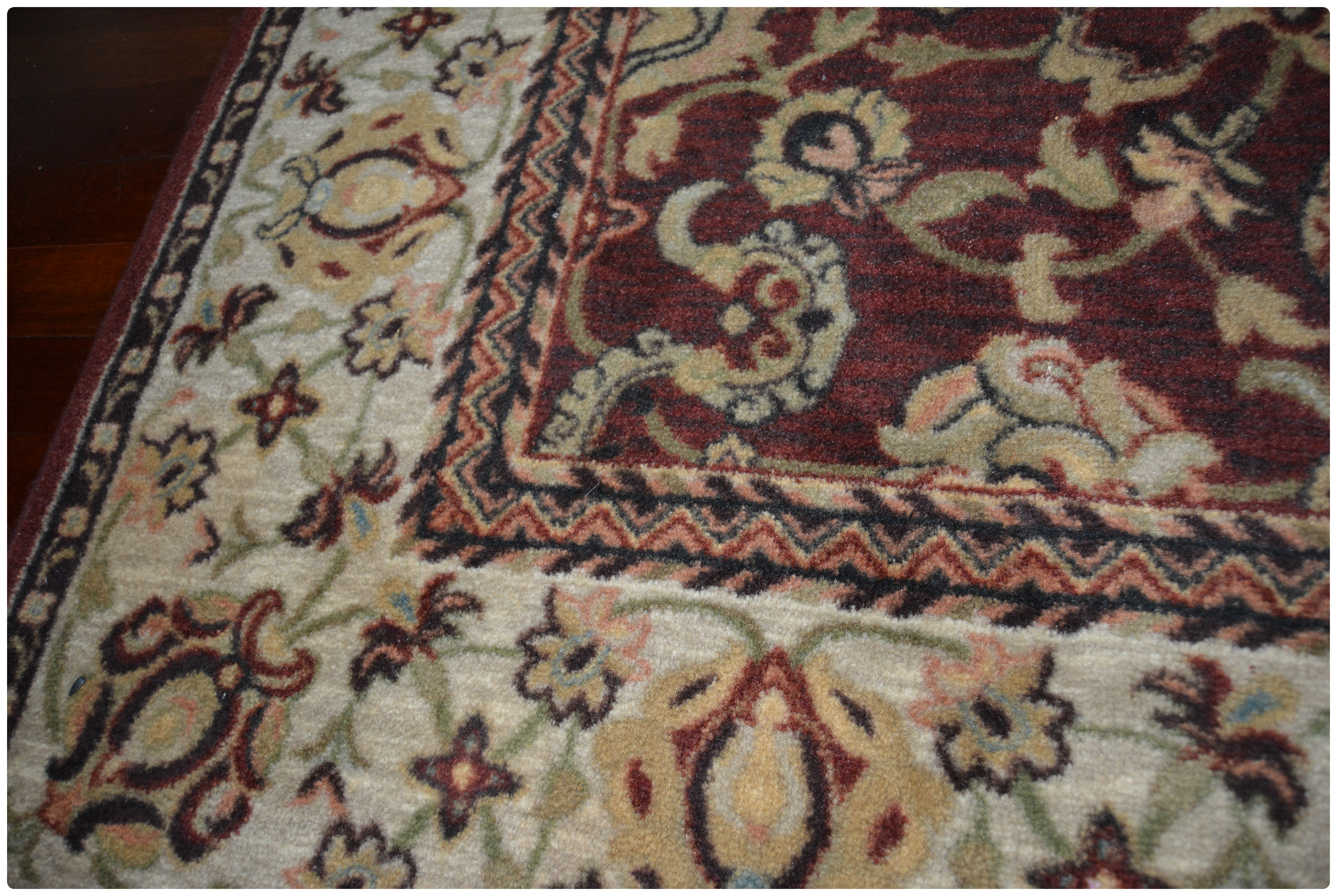 Machine Made Persian Style Wool Area Rug
