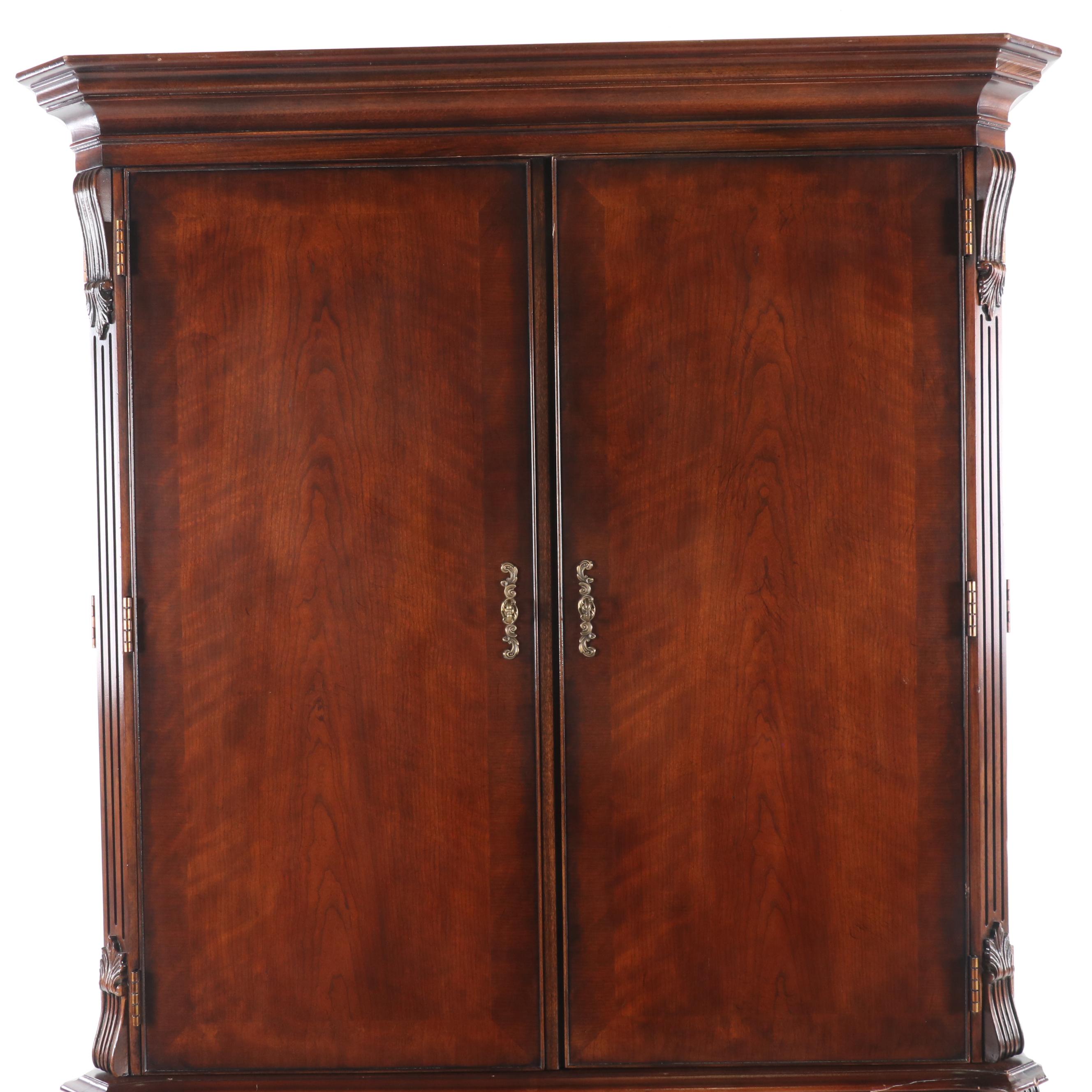 Henredon George III Style Mahogany-Finish Wooden Entertainment Cabinet