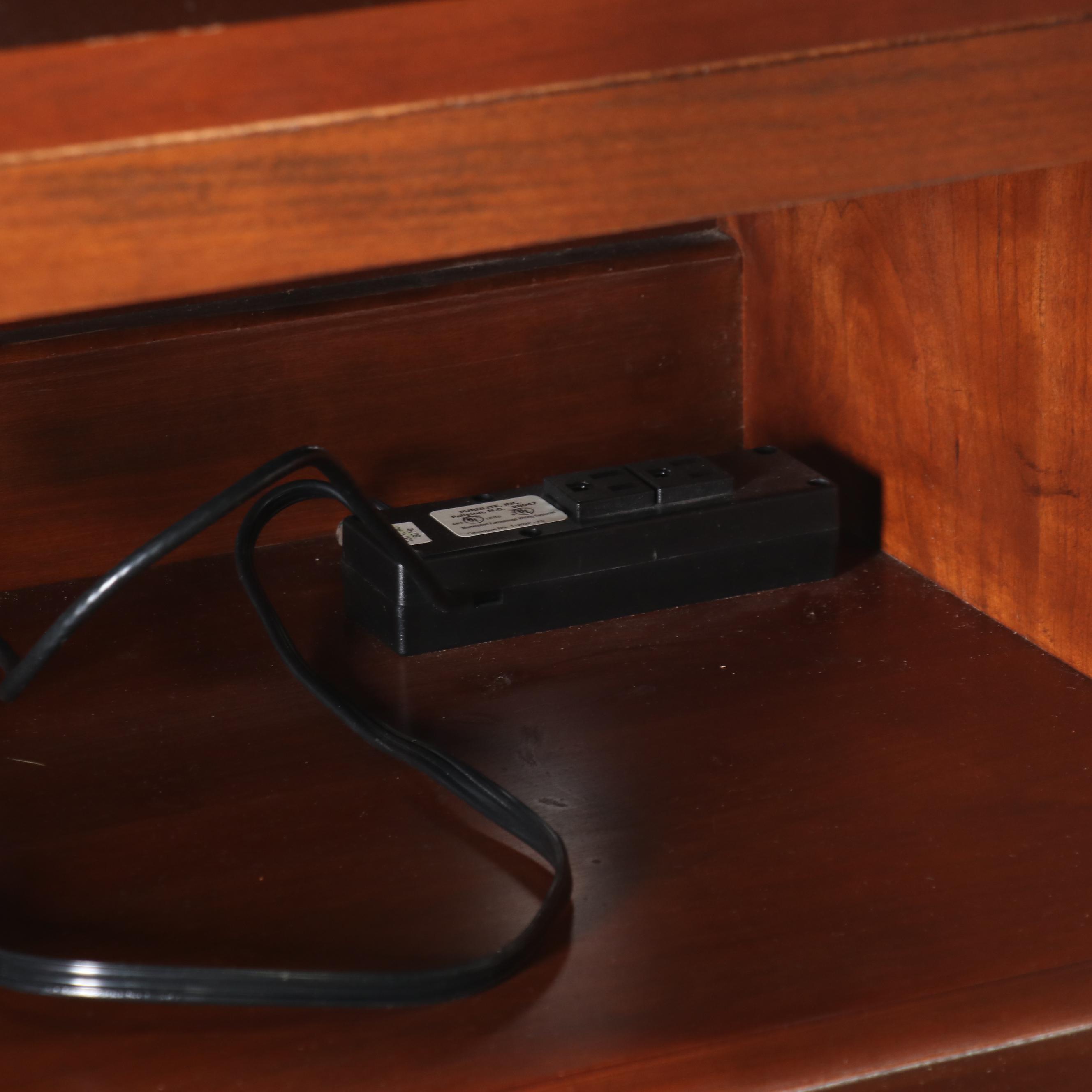 Henredon George III Style Mahogany-Finish Wooden Entertainment Cabinet