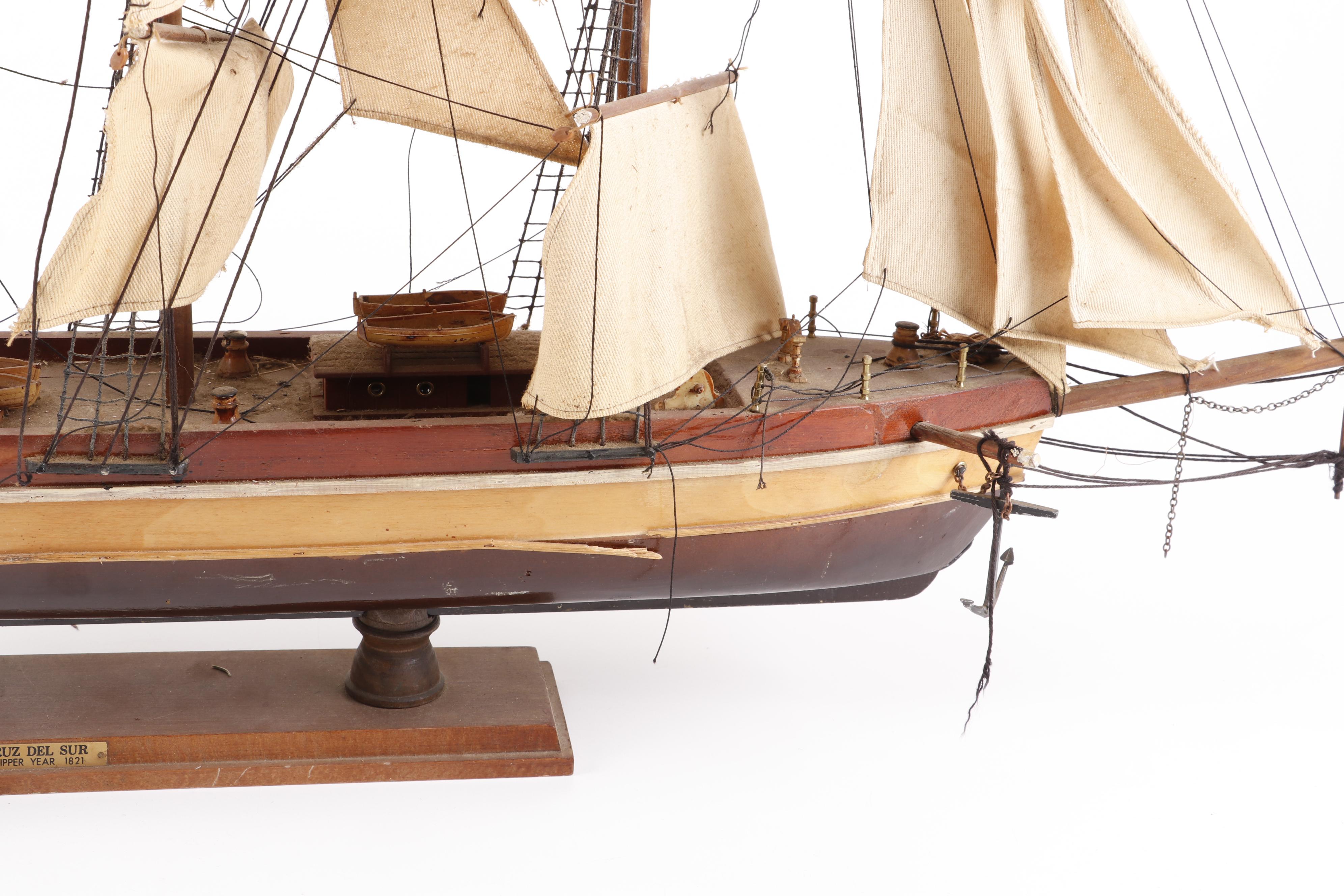 Wooden "Cruz del Sur 1821" Clipper Ship Model