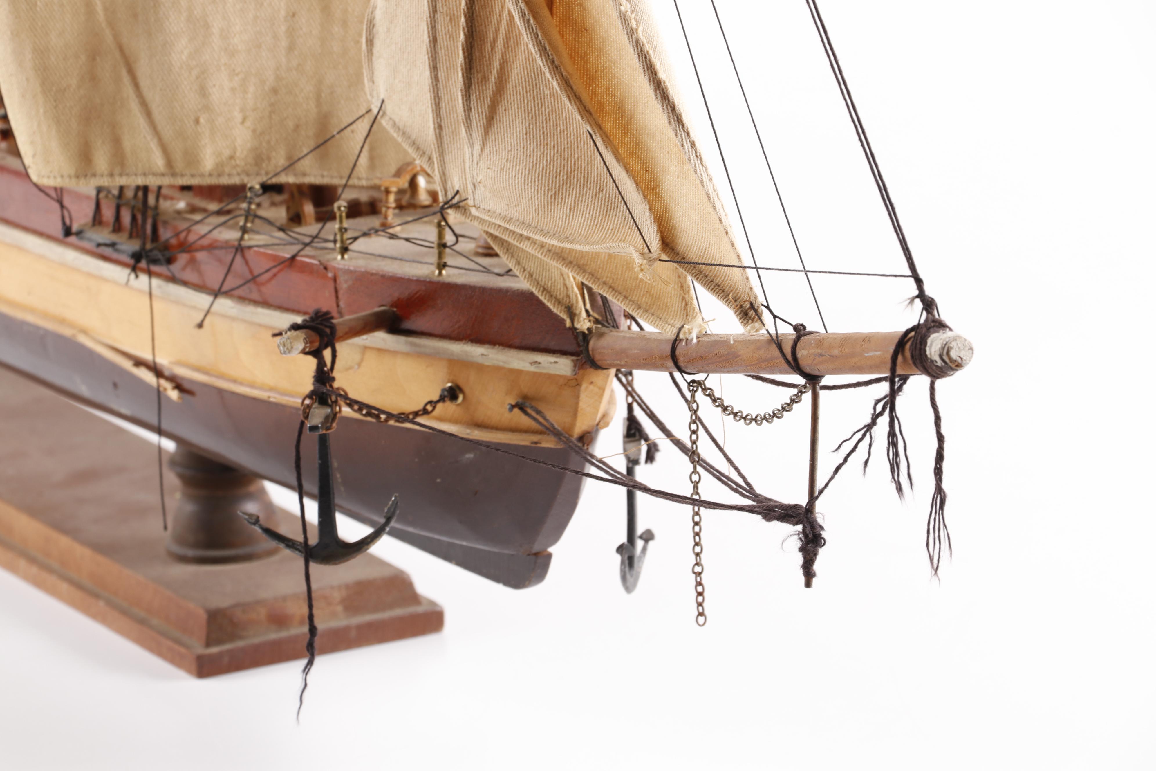 Wooden "Cruz del Sur 1821" Clipper Ship Model