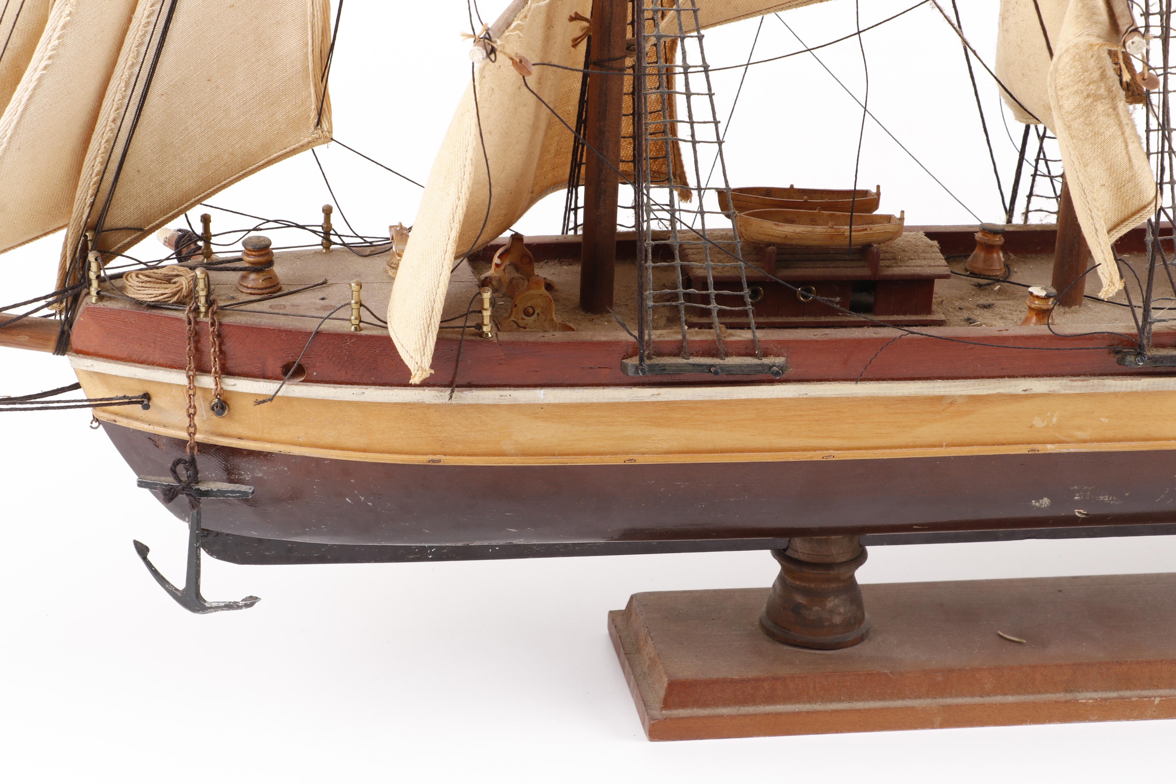 Wooden "Cruz del Sur 1821" Clipper Ship Model