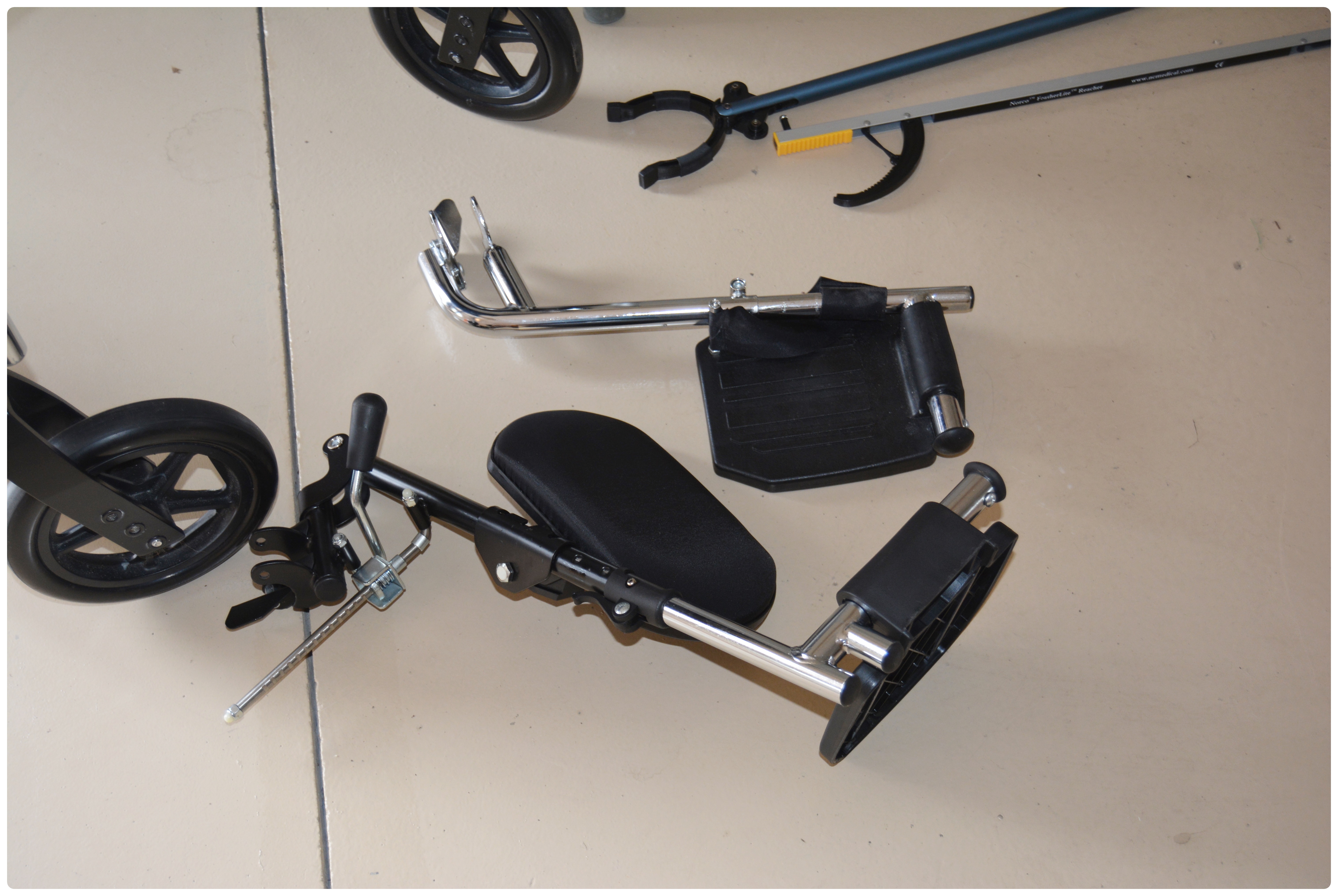 Medline Excel K4QR Lightweight Wheelchair and Walkers