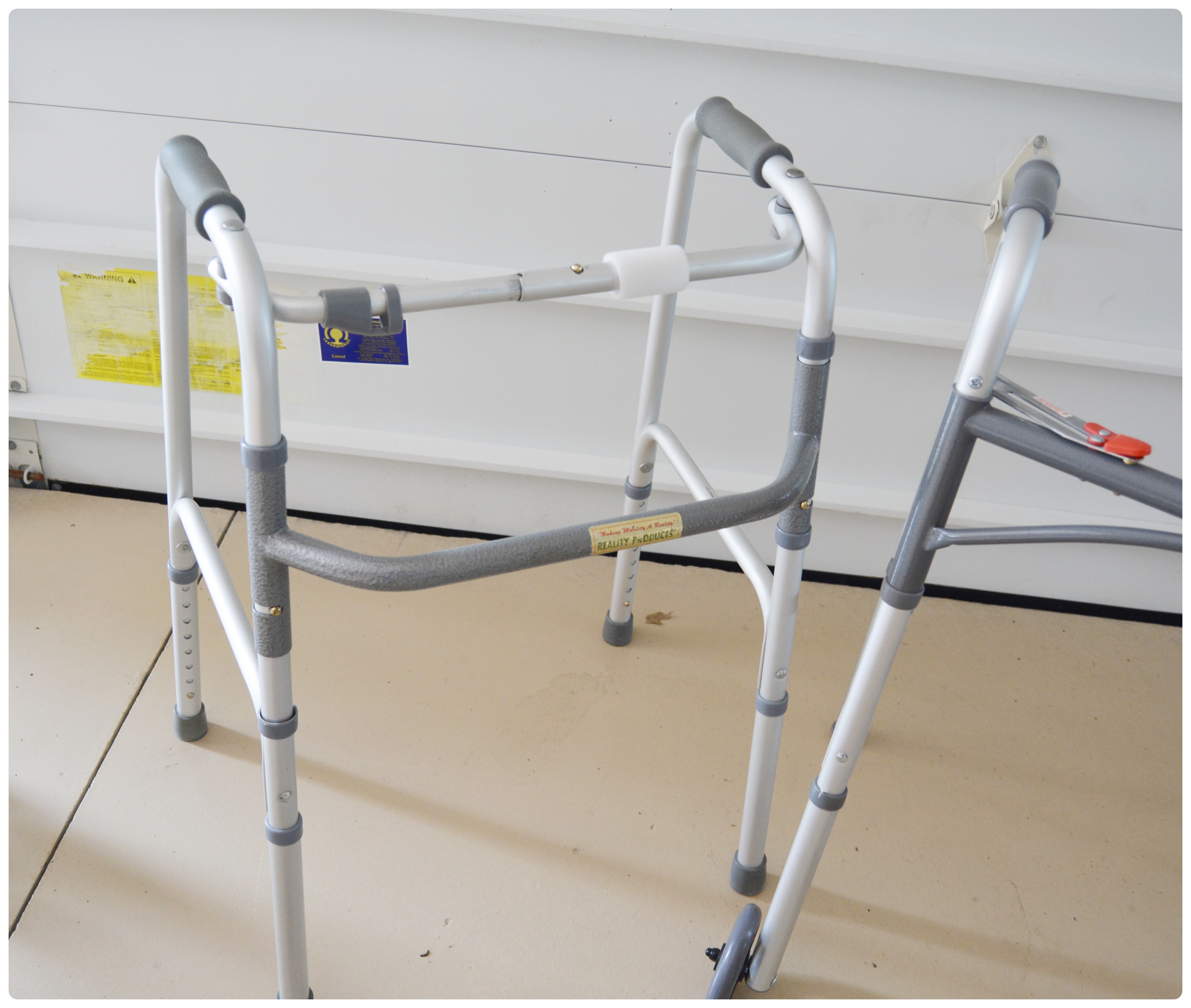 Medline Excel K4QR Lightweight Wheelchair and Walkers