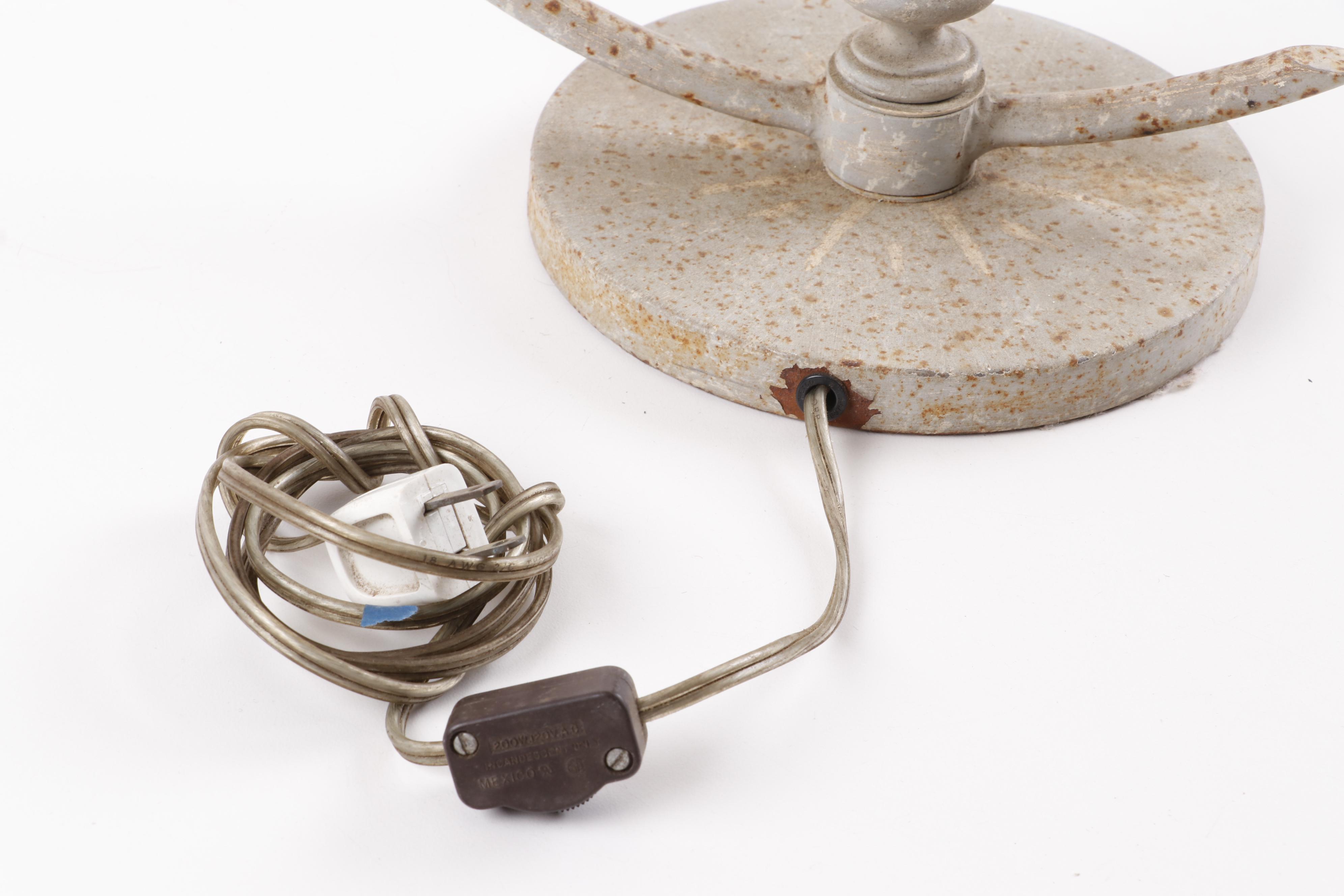 Mid-Century Modern Saucer Table Lamp