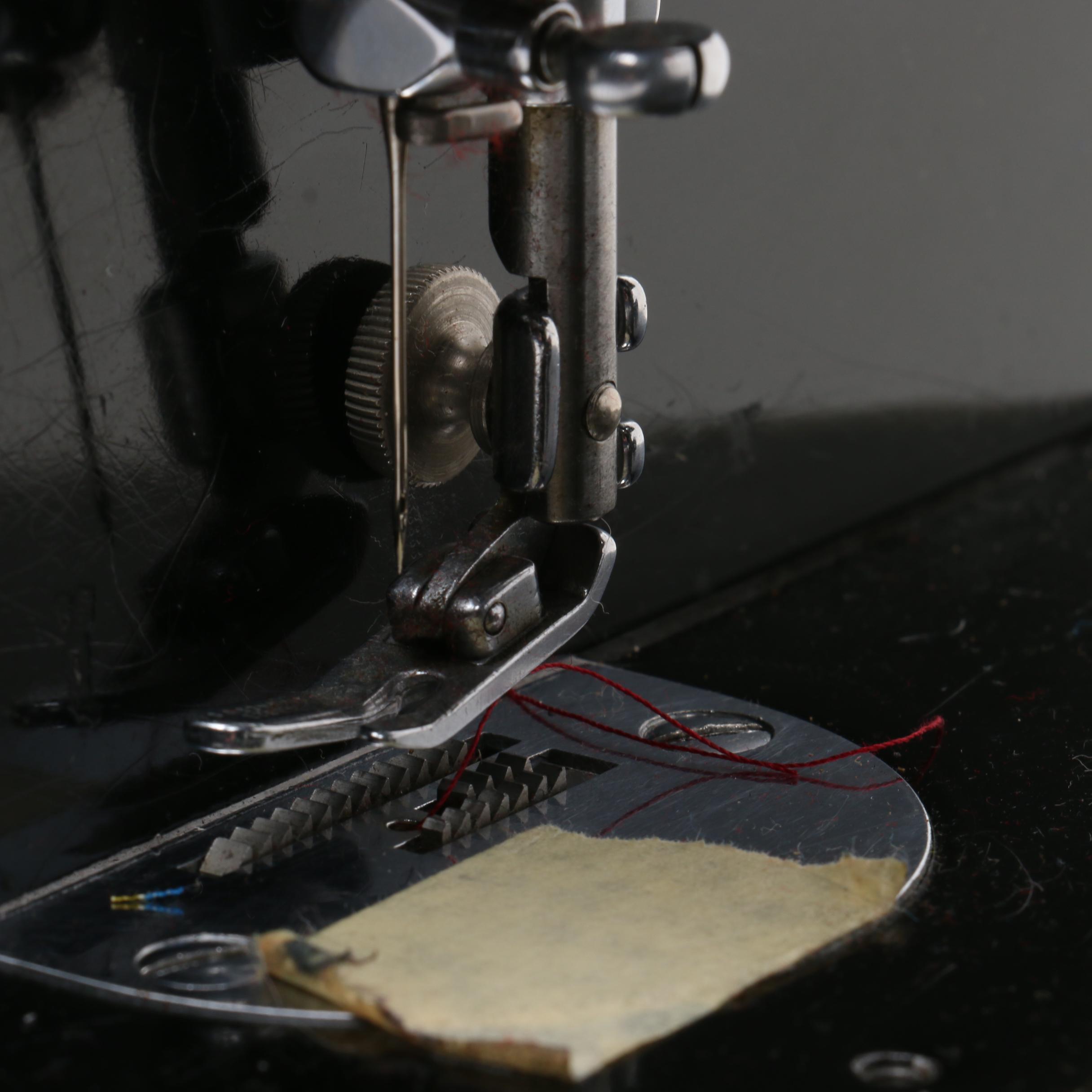 Vintage Portable Singer Sewing Machine