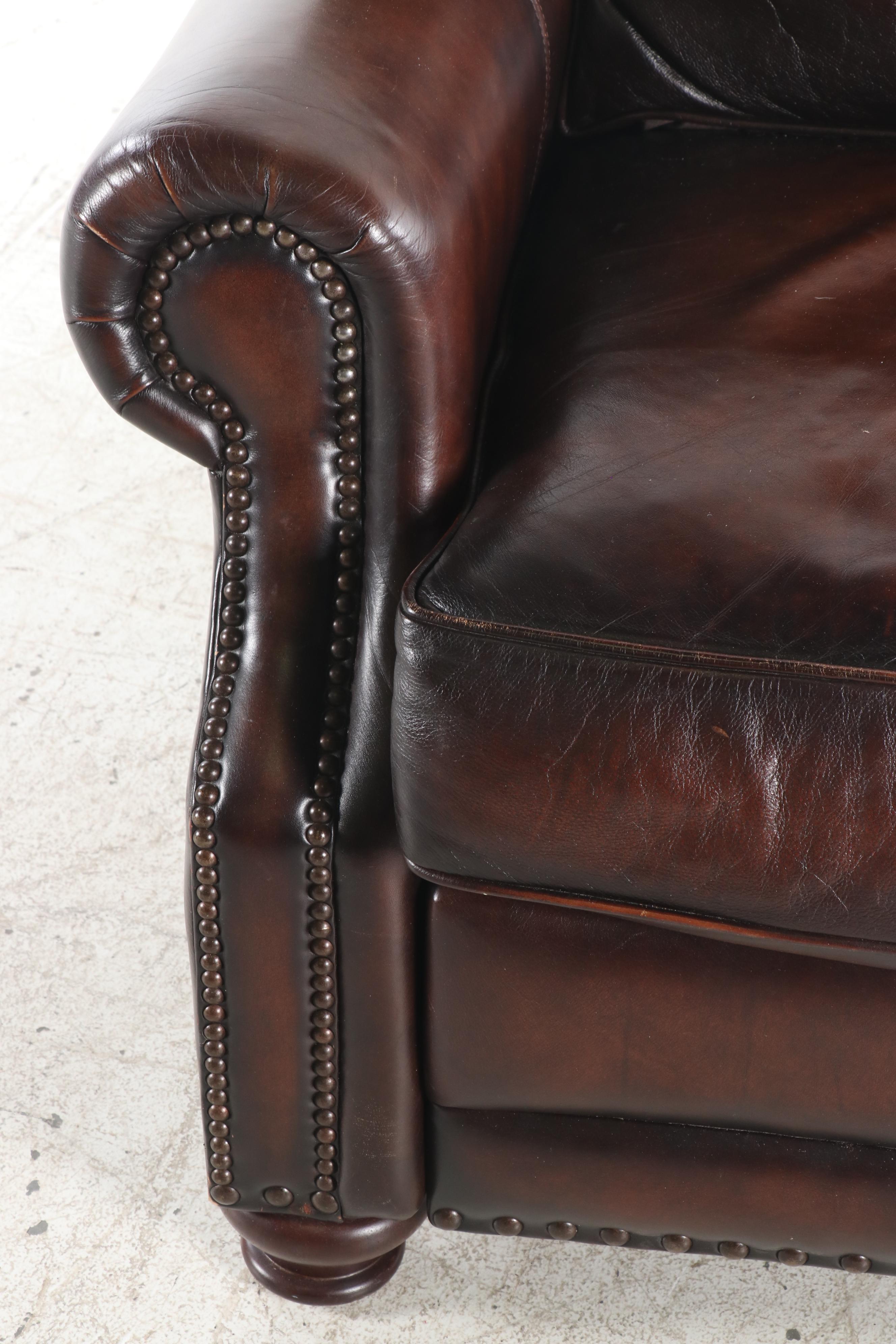 Contemporary Haverty's Leather Recliner