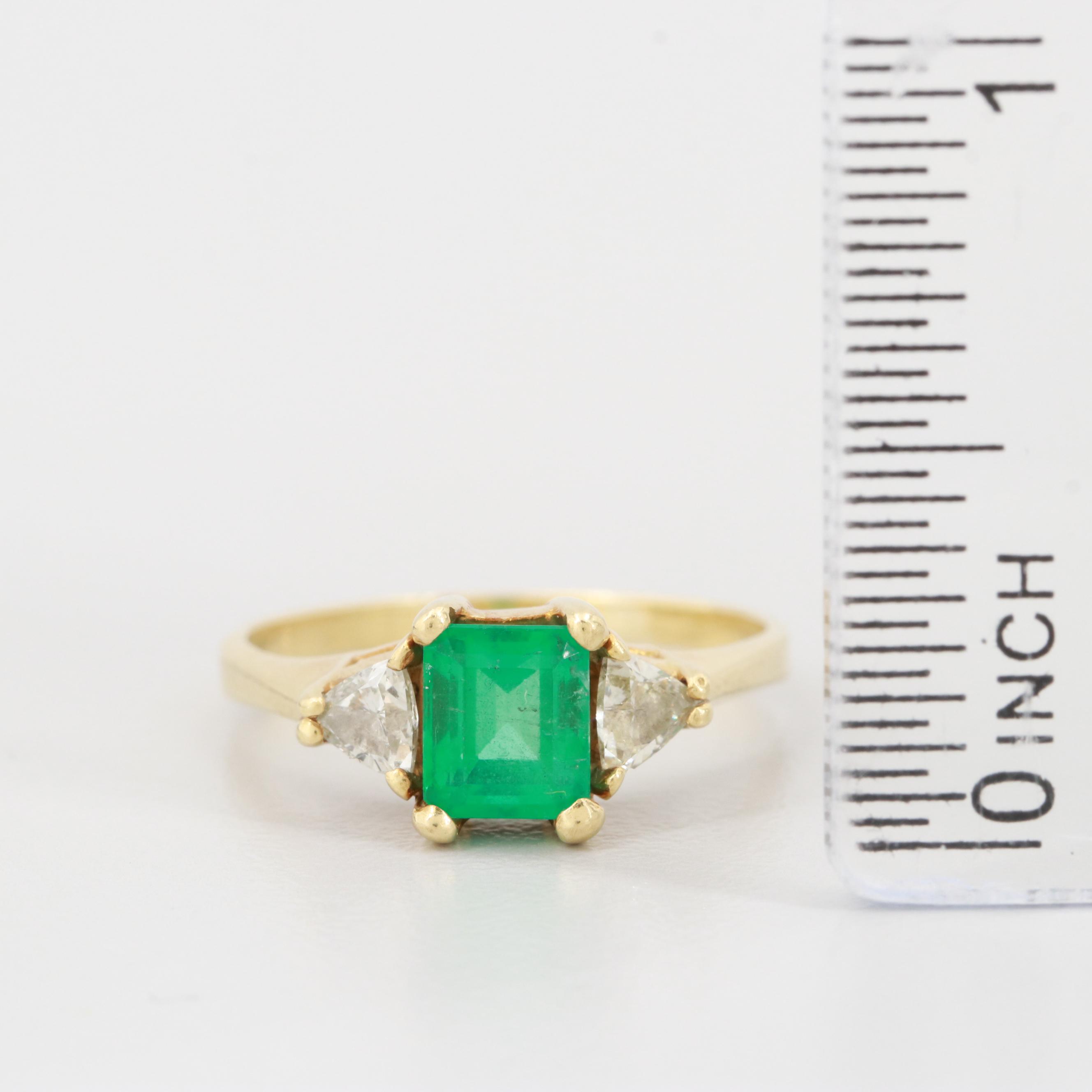18K Yellow Gold 0.99 CT Emerald Ring with Diamond Accents