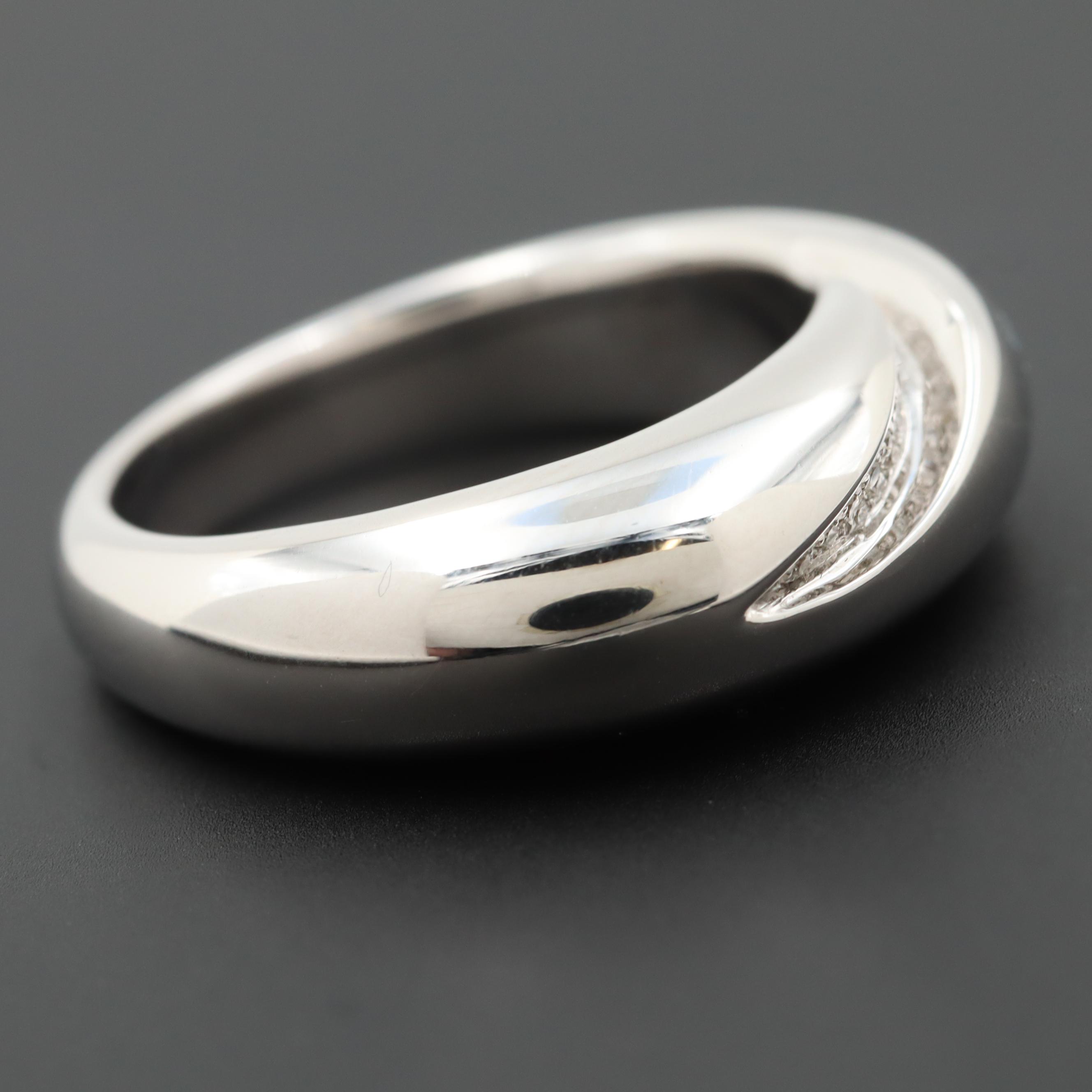 Movado 18K White Gold Diamond Ring Including Box and Case