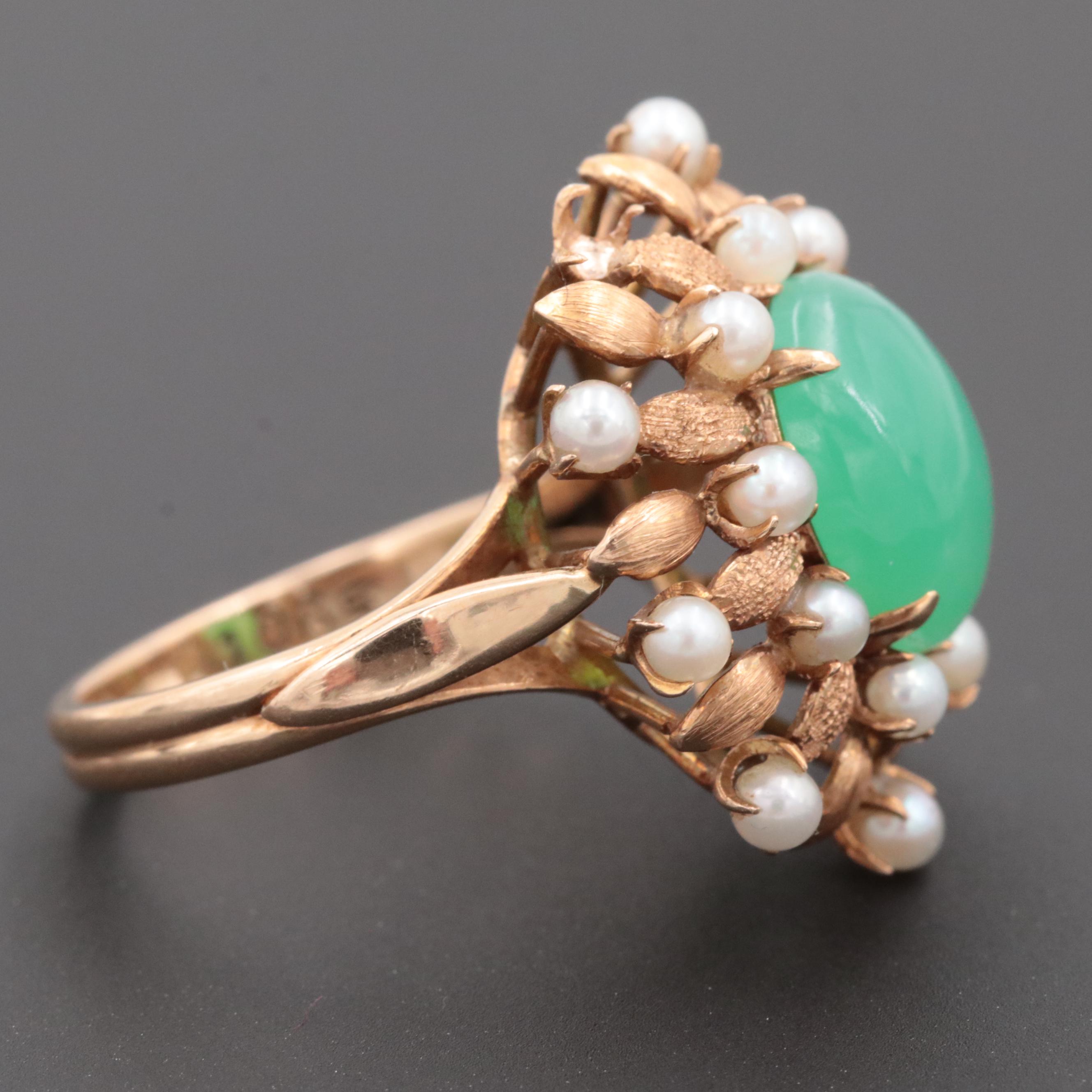 Retro Period 14K Yellow Gold Chalcedony and Cultured Pearl Ring