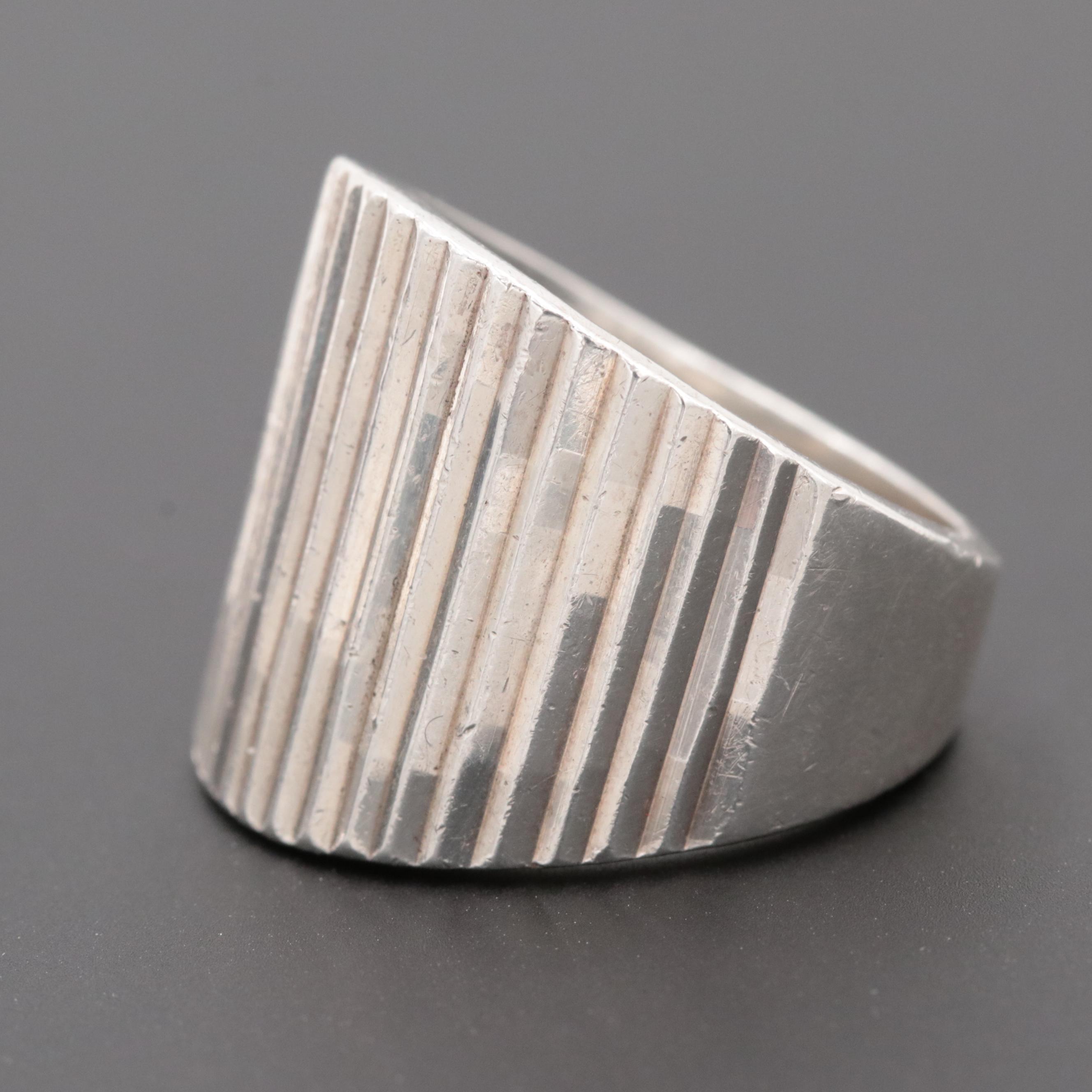 Mexican Sterling Silver Fluted Ring