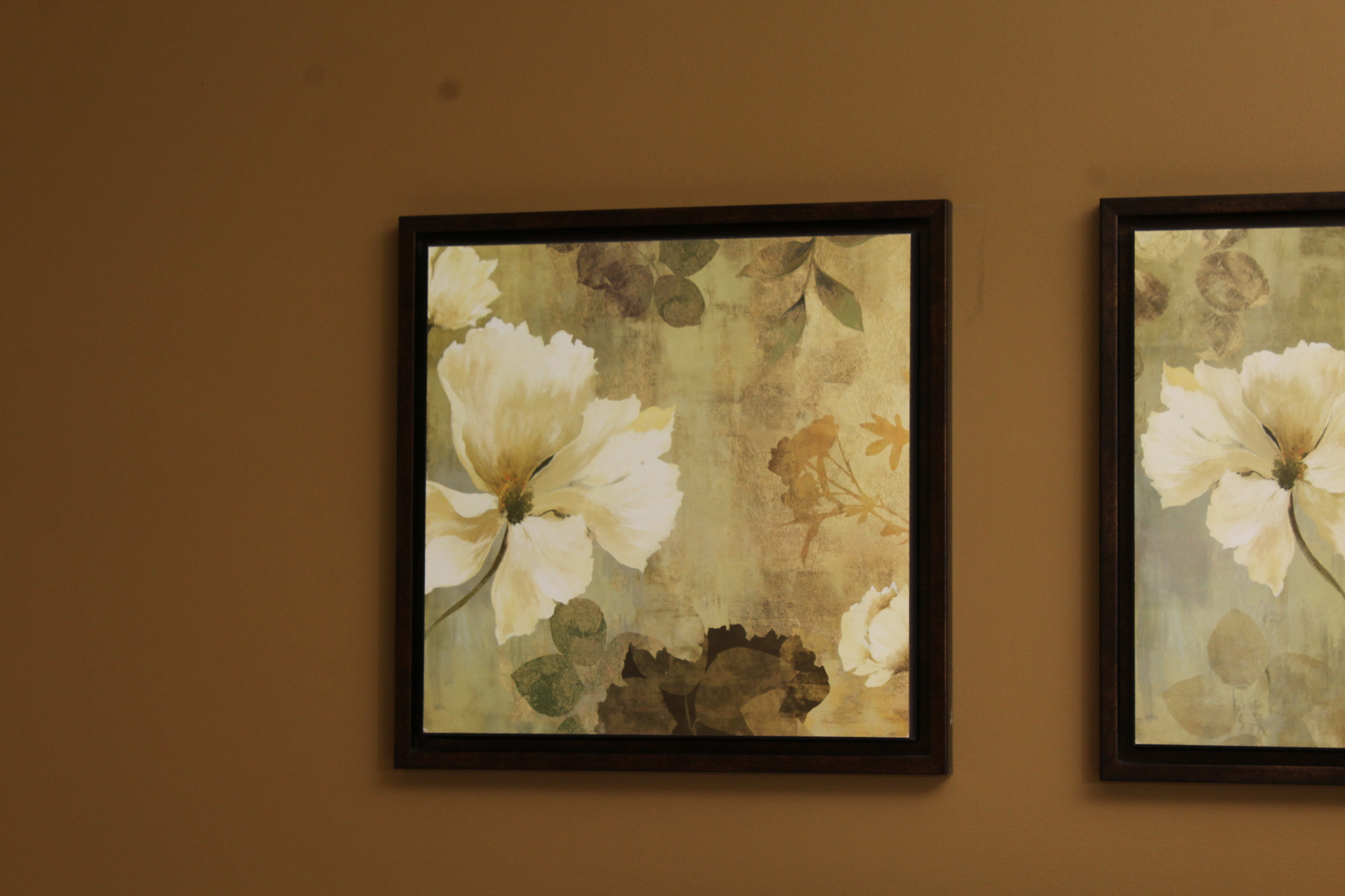 Floral and Foliate Themed Wall Art