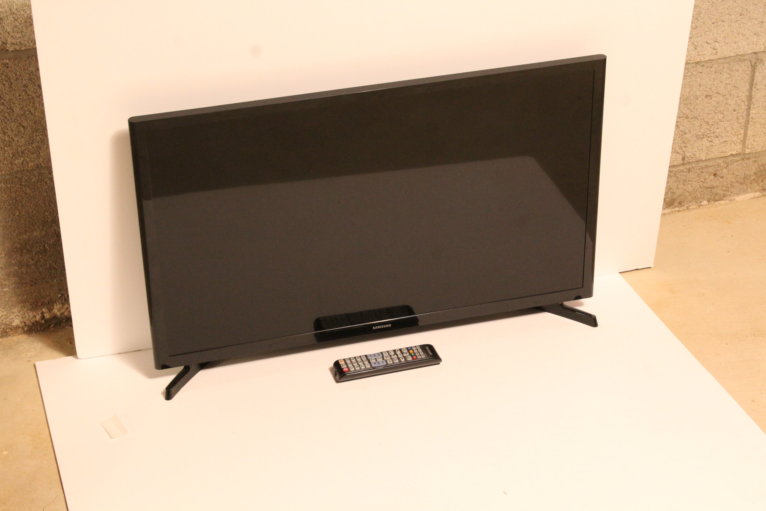 32" Samsung TV