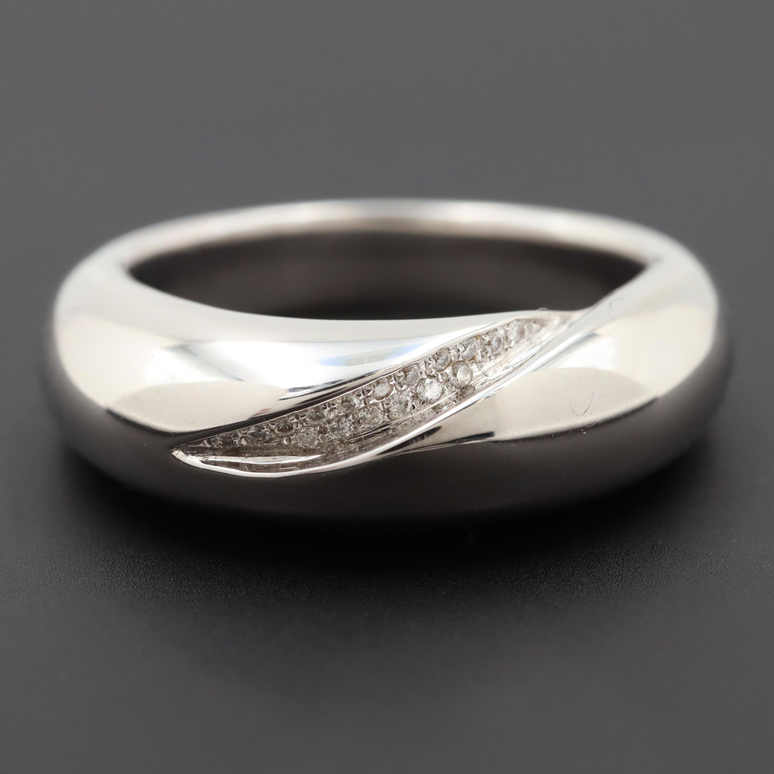 Movado 18K White Gold Diamond Ring Including Box and Case