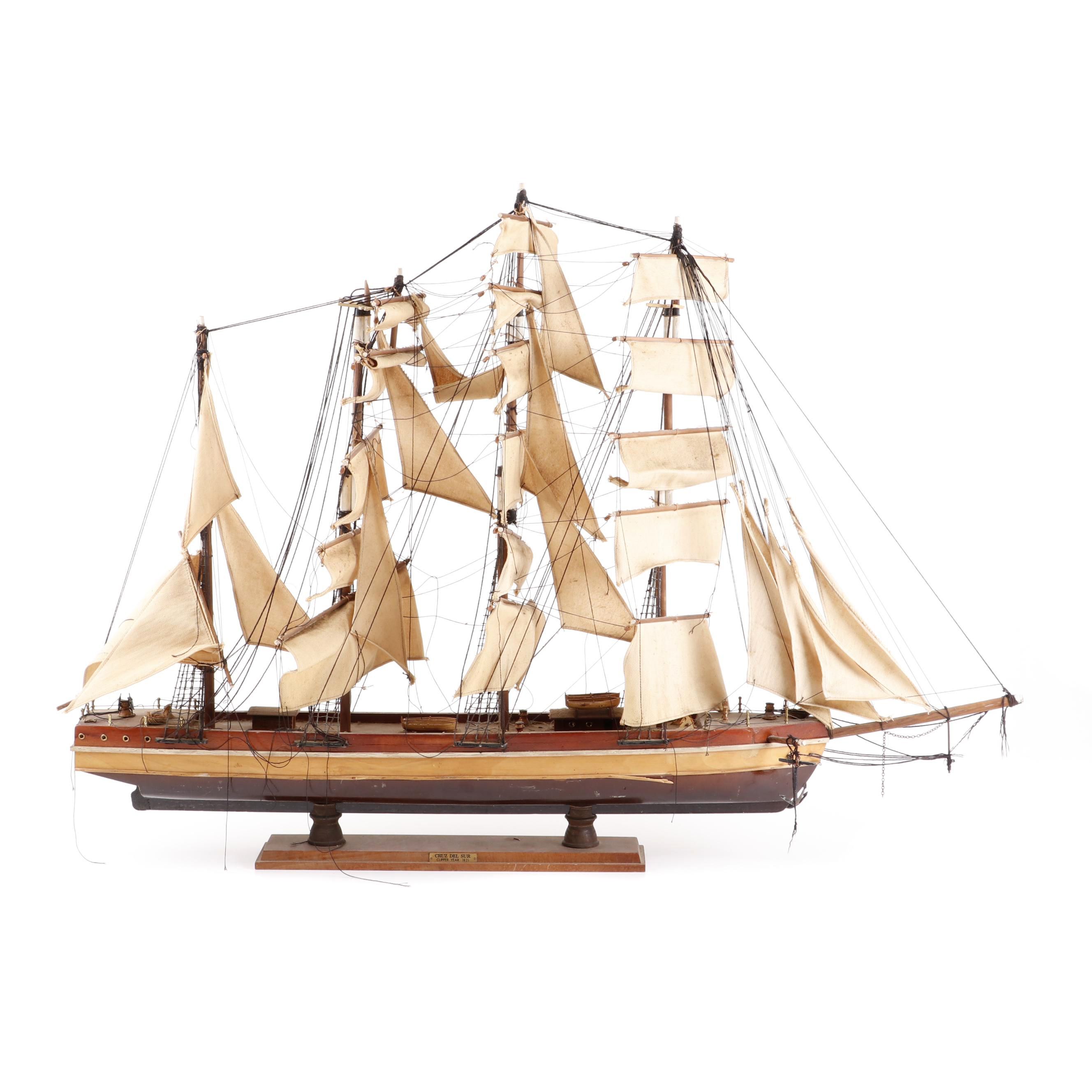Wooden "Cruz del Sur 1821" Clipper Ship Model