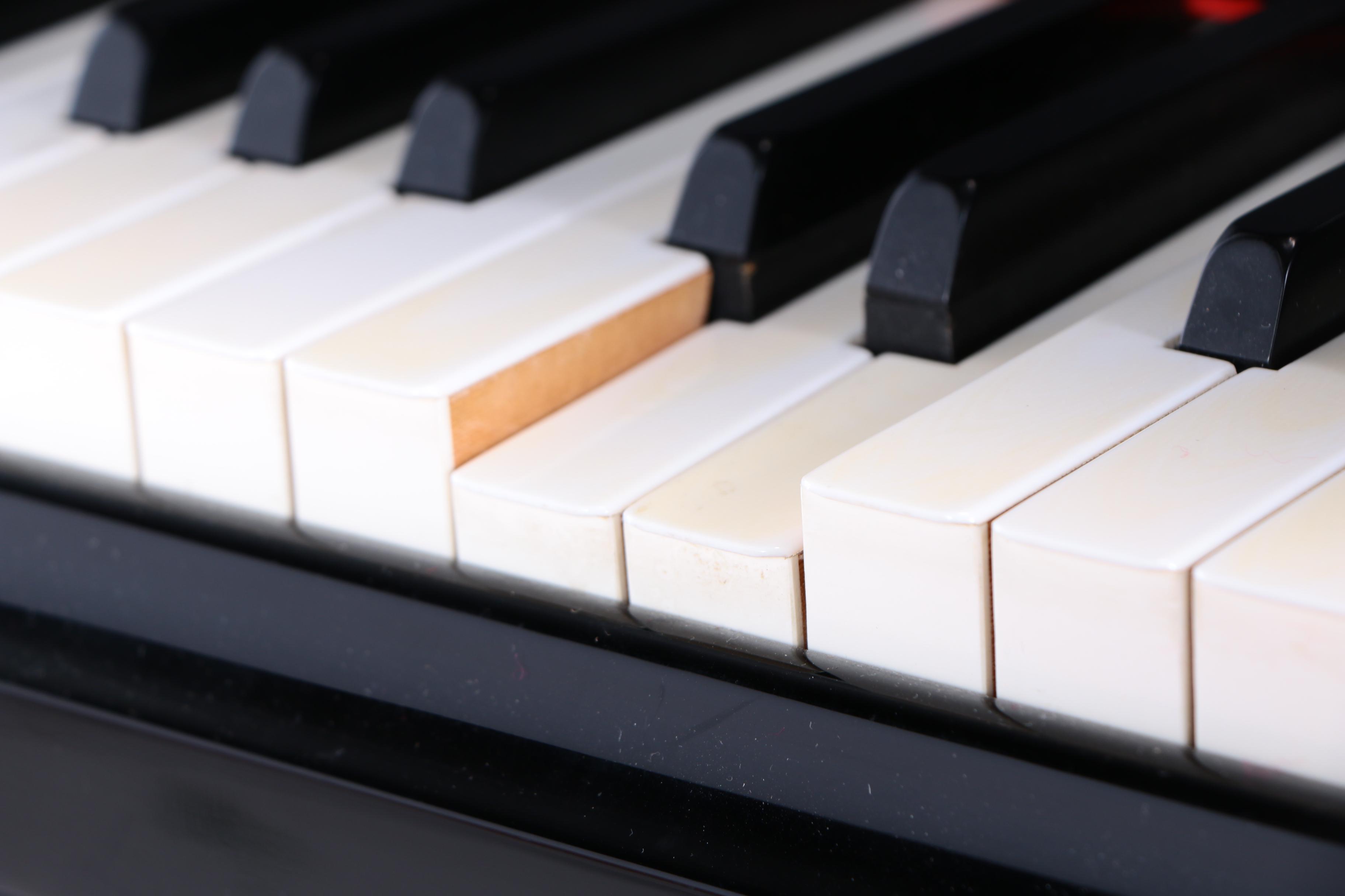 Yamaha C7 Nippon Gakki Concert Grand Piano, 1971