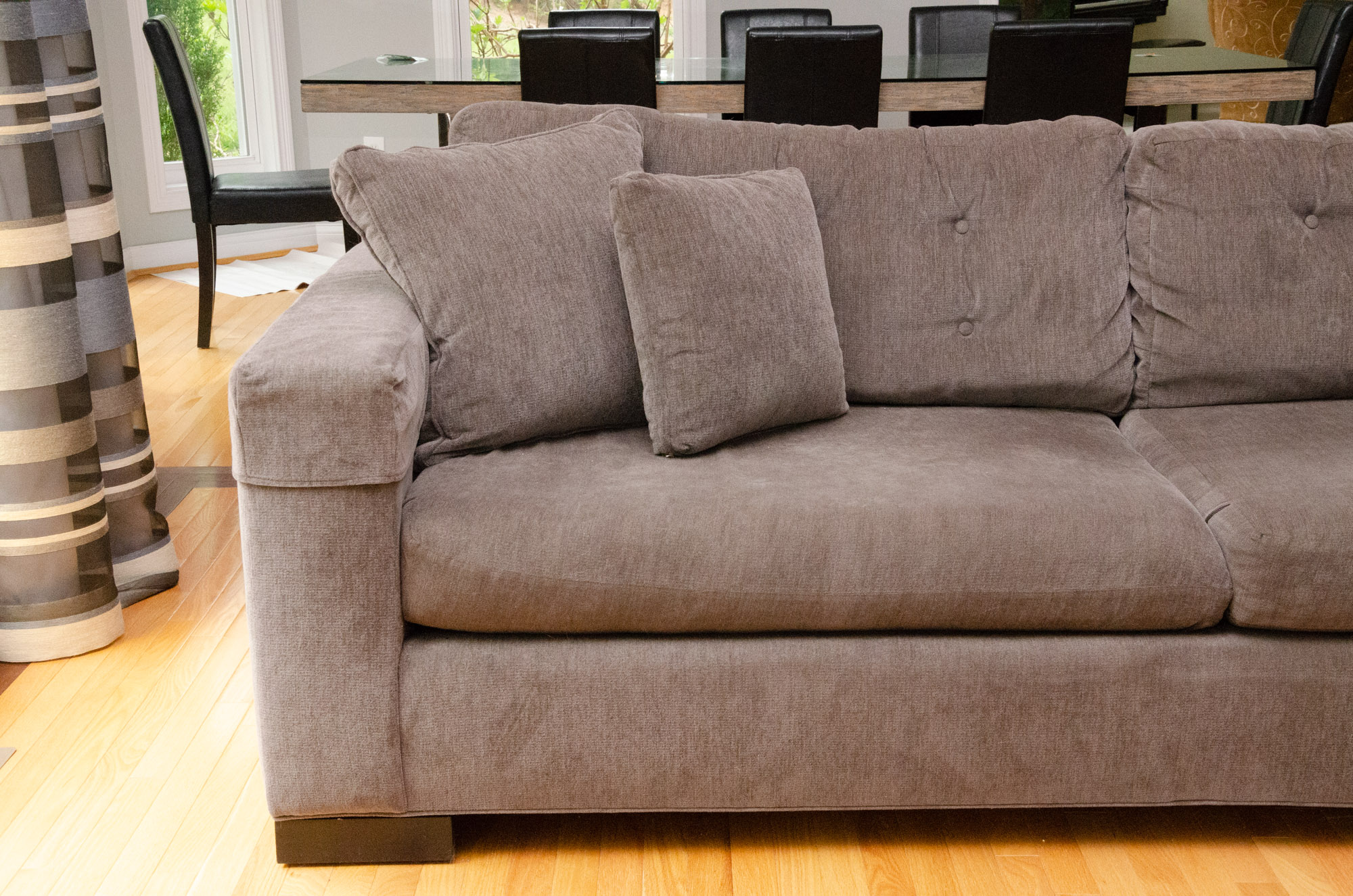 Modern Chenille Upholstered Sofa with Decorative Pillows