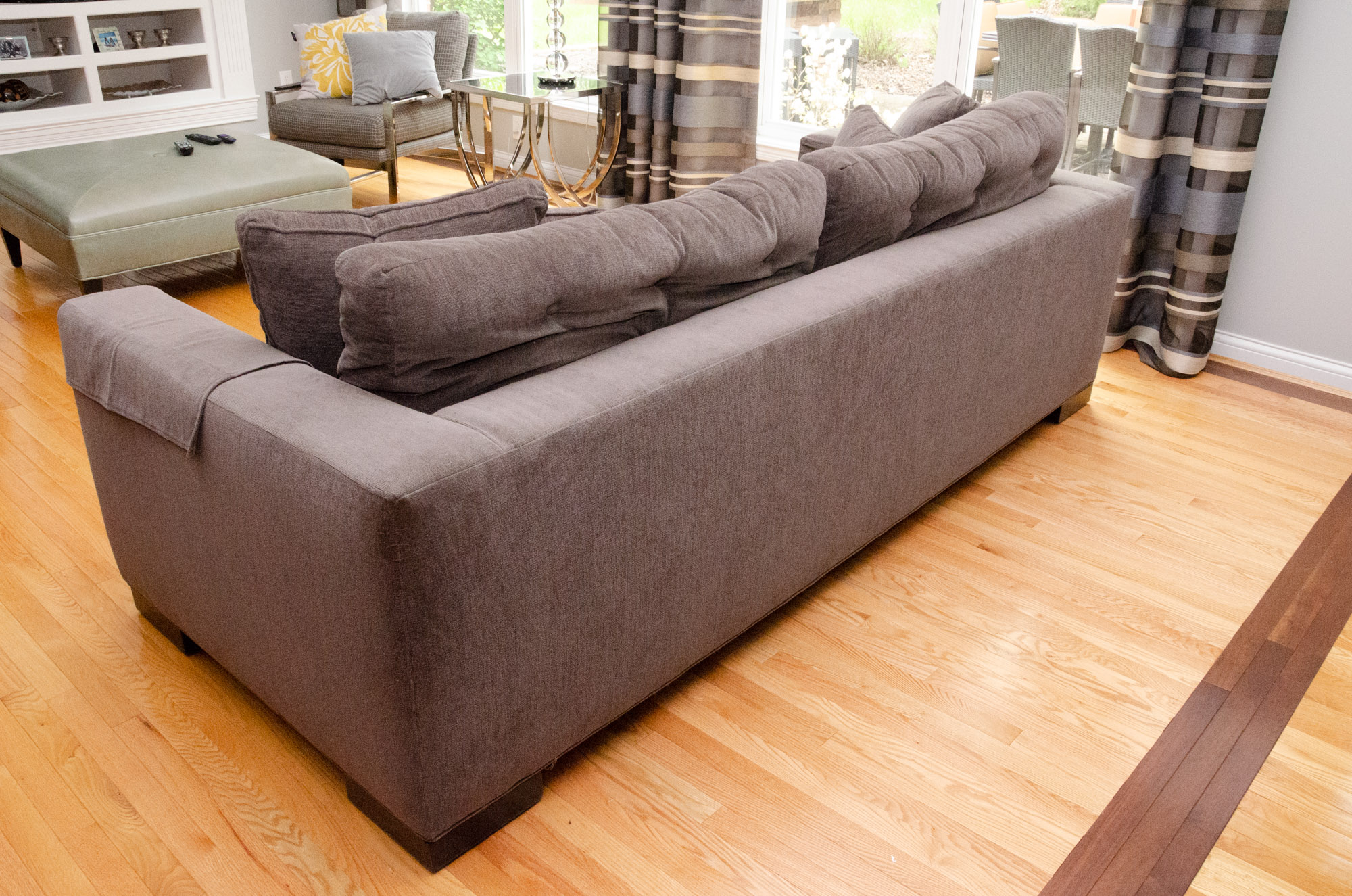 Modern Chenille Upholstered Sofa with Decorative Pillows