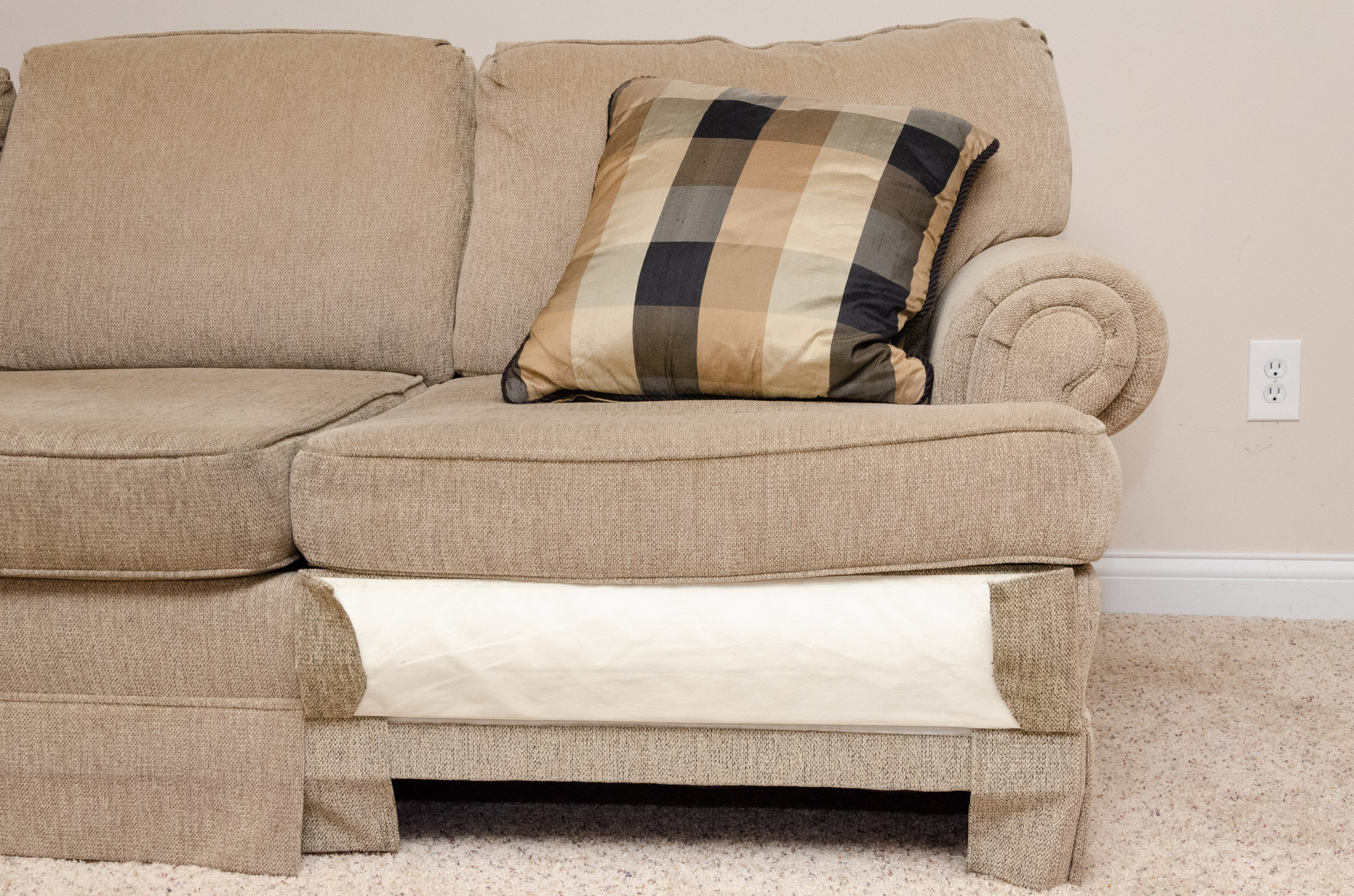 Contemporary Thomasville Upholstered Tweed Sectional Sofa