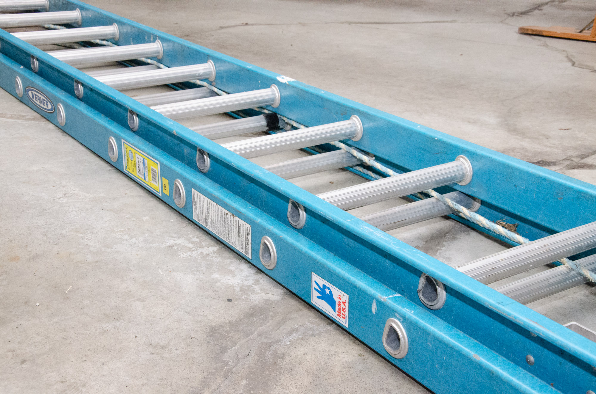 Werner 28' Aluminium Extension Ladder