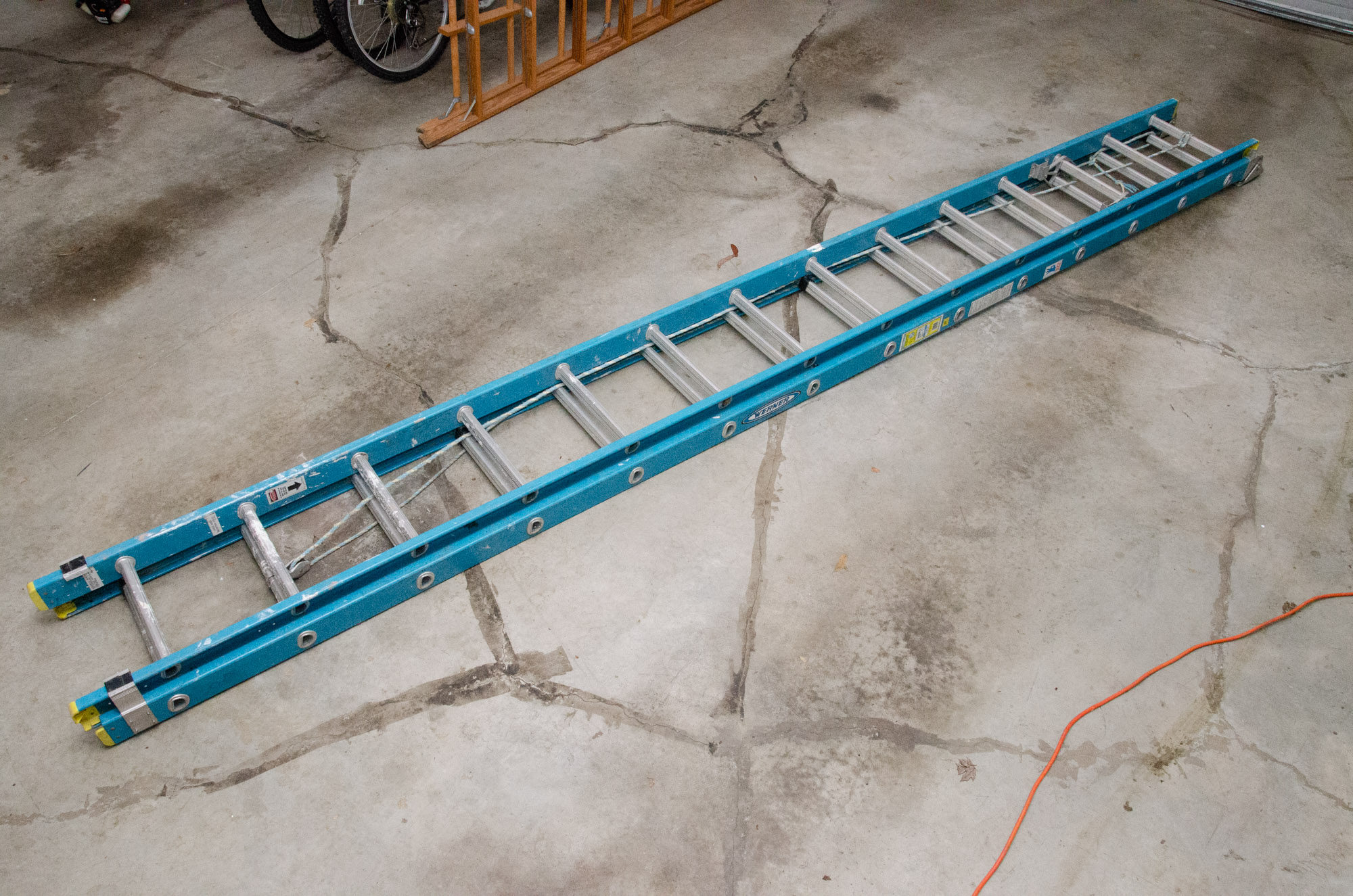 Werner 28' Aluminium Extension Ladder