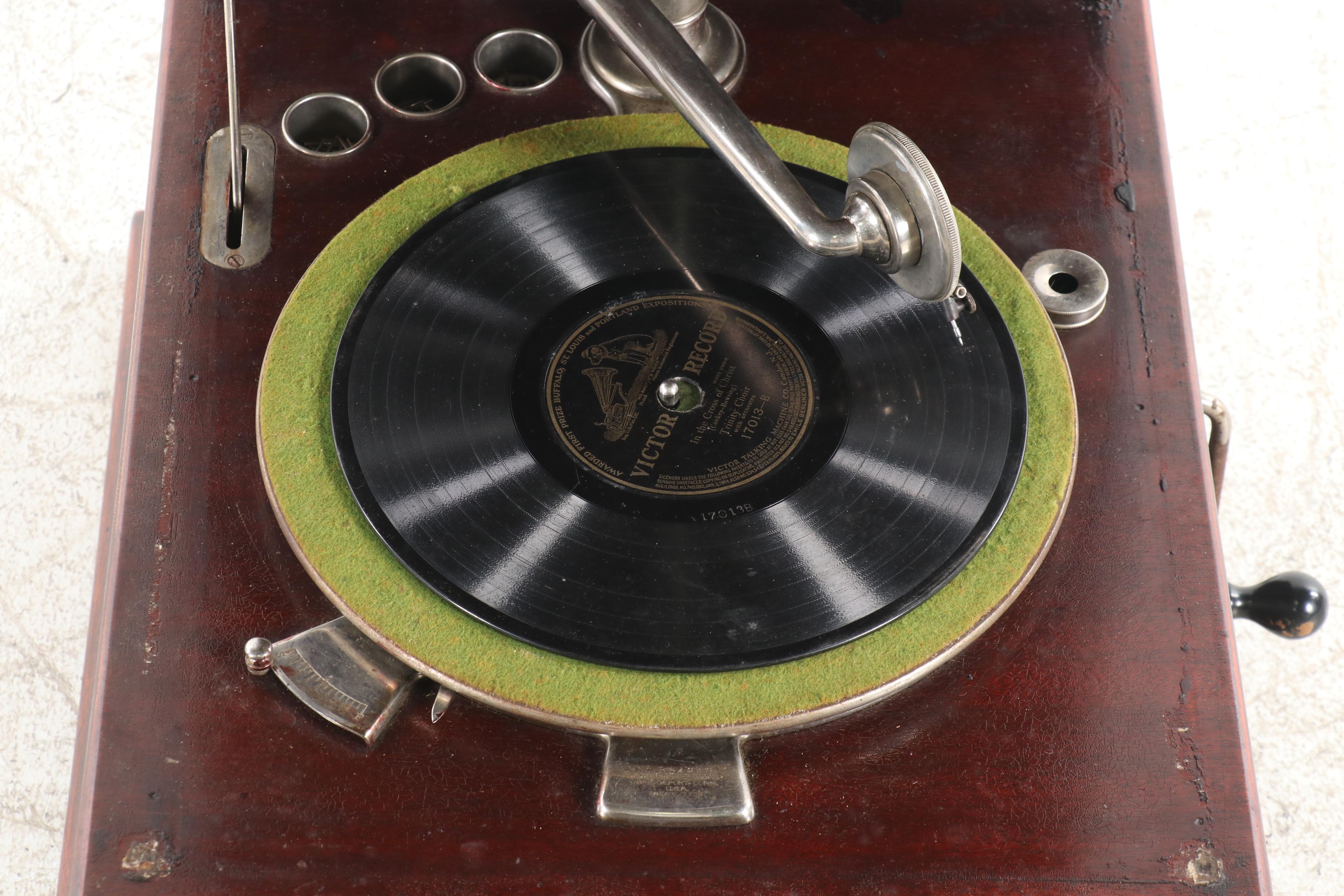 Antique Columbia Grafonola Phonograph, Early 20th Century