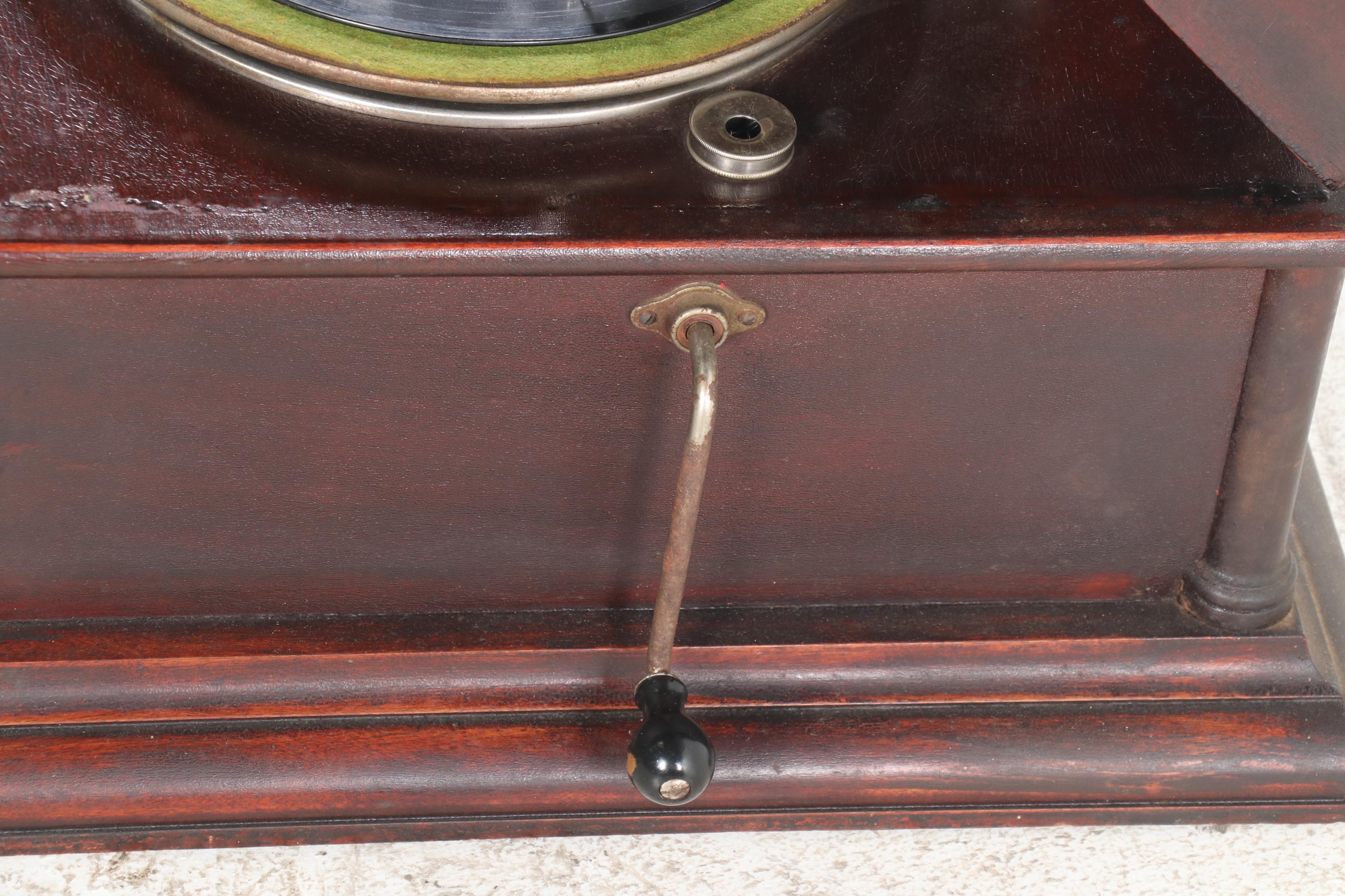 Antique Columbia Grafonola Phonograph, Early 20th Century