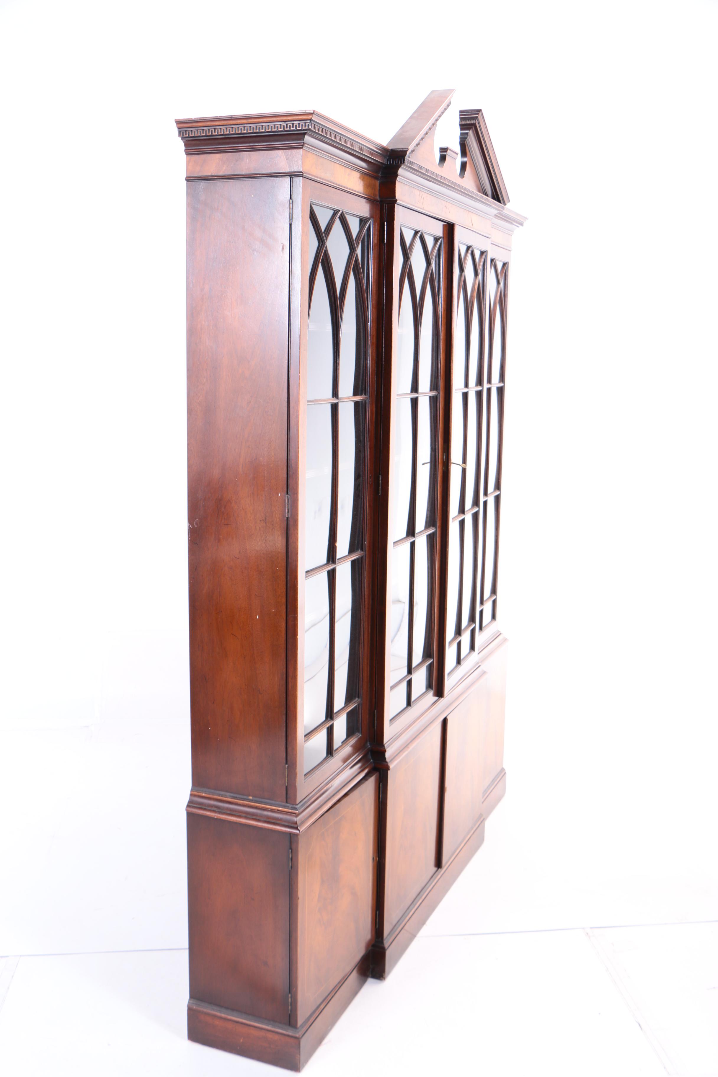Baker Furniture, Federal Style Mahogany Breakfront China Cabinet, 20th Century