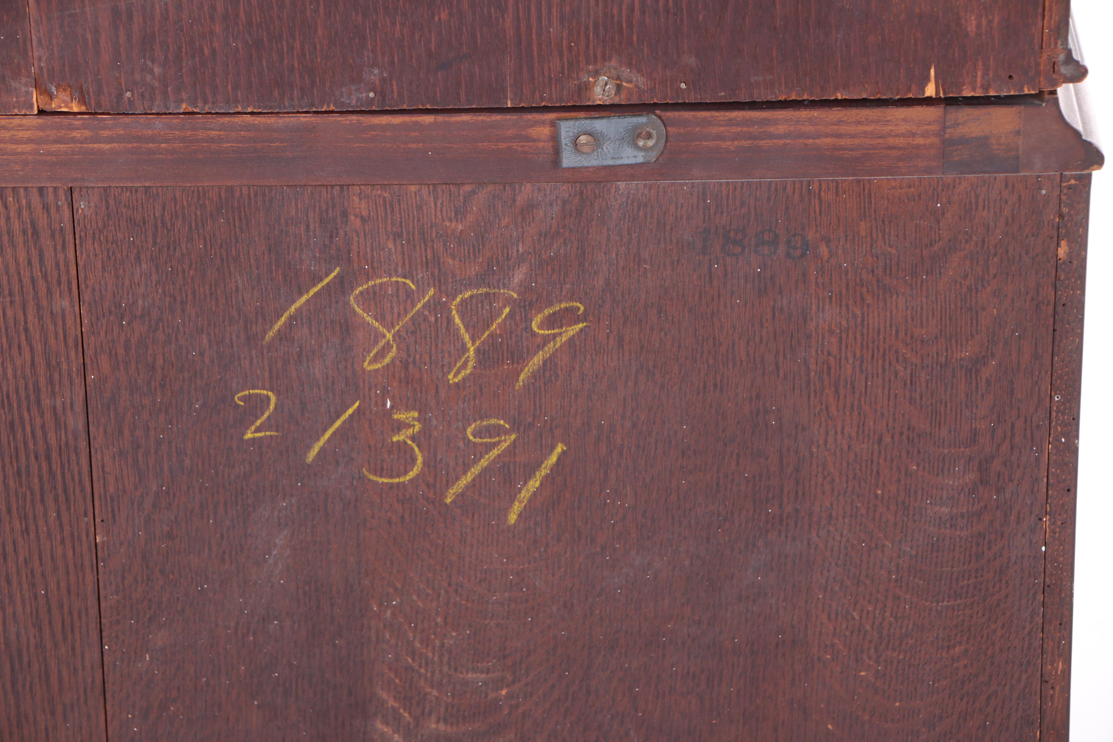 Baker Furniture, Federal Style Mahogany Breakfront China Cabinet, 20th Century