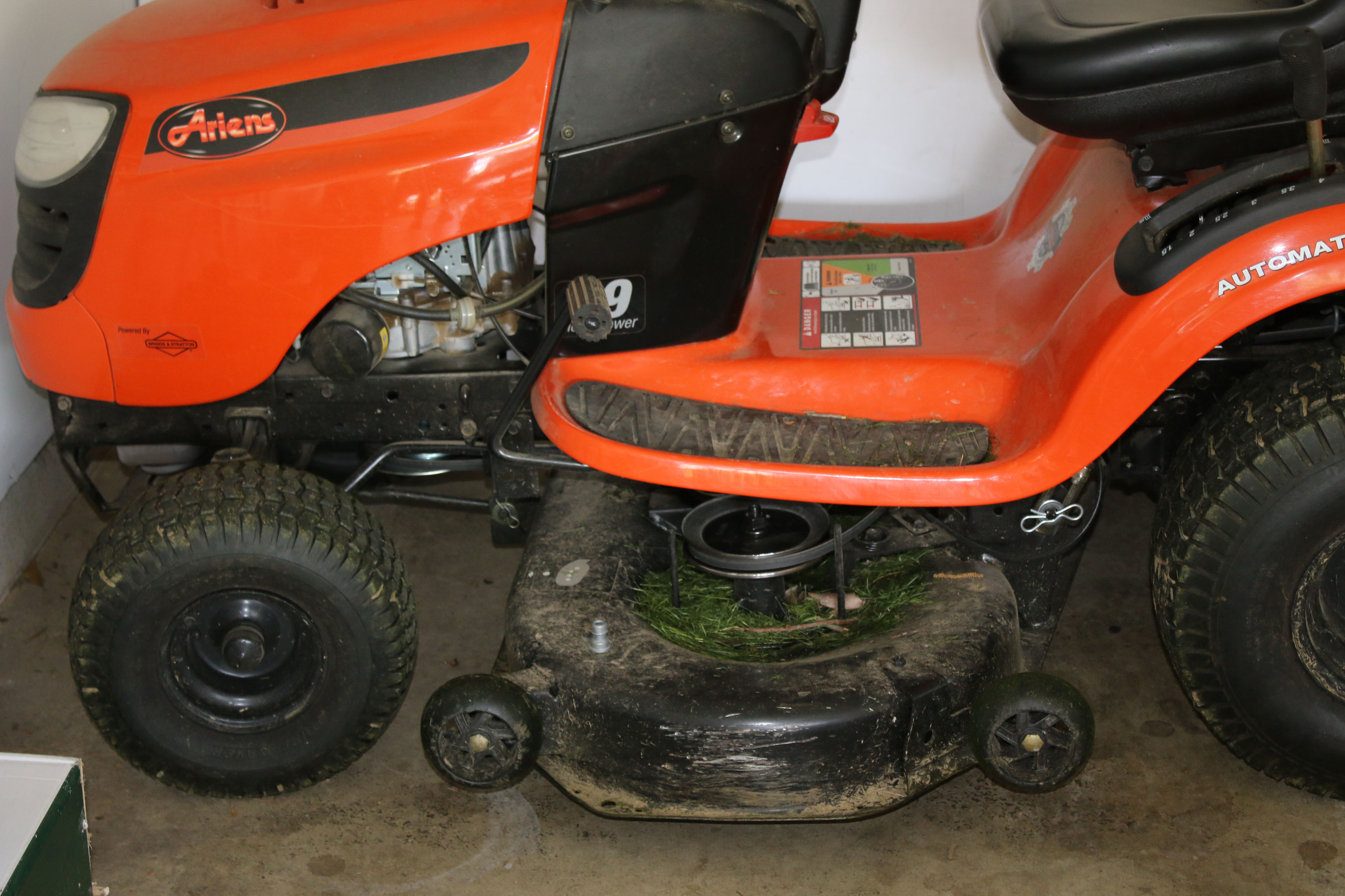 Ariens 42-Inch Riding Lawmower