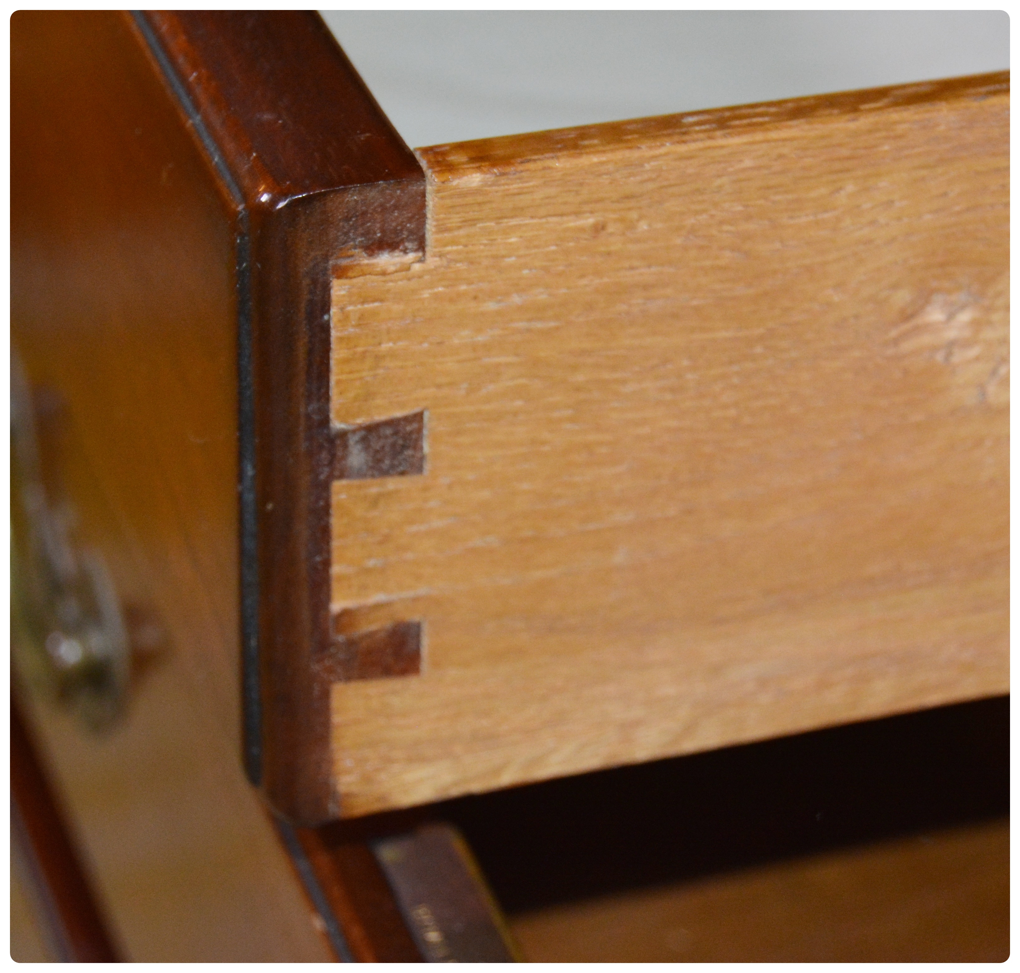 Colonial Williamsburg Restoration Mahogany Chest of Drawers, 20th Century