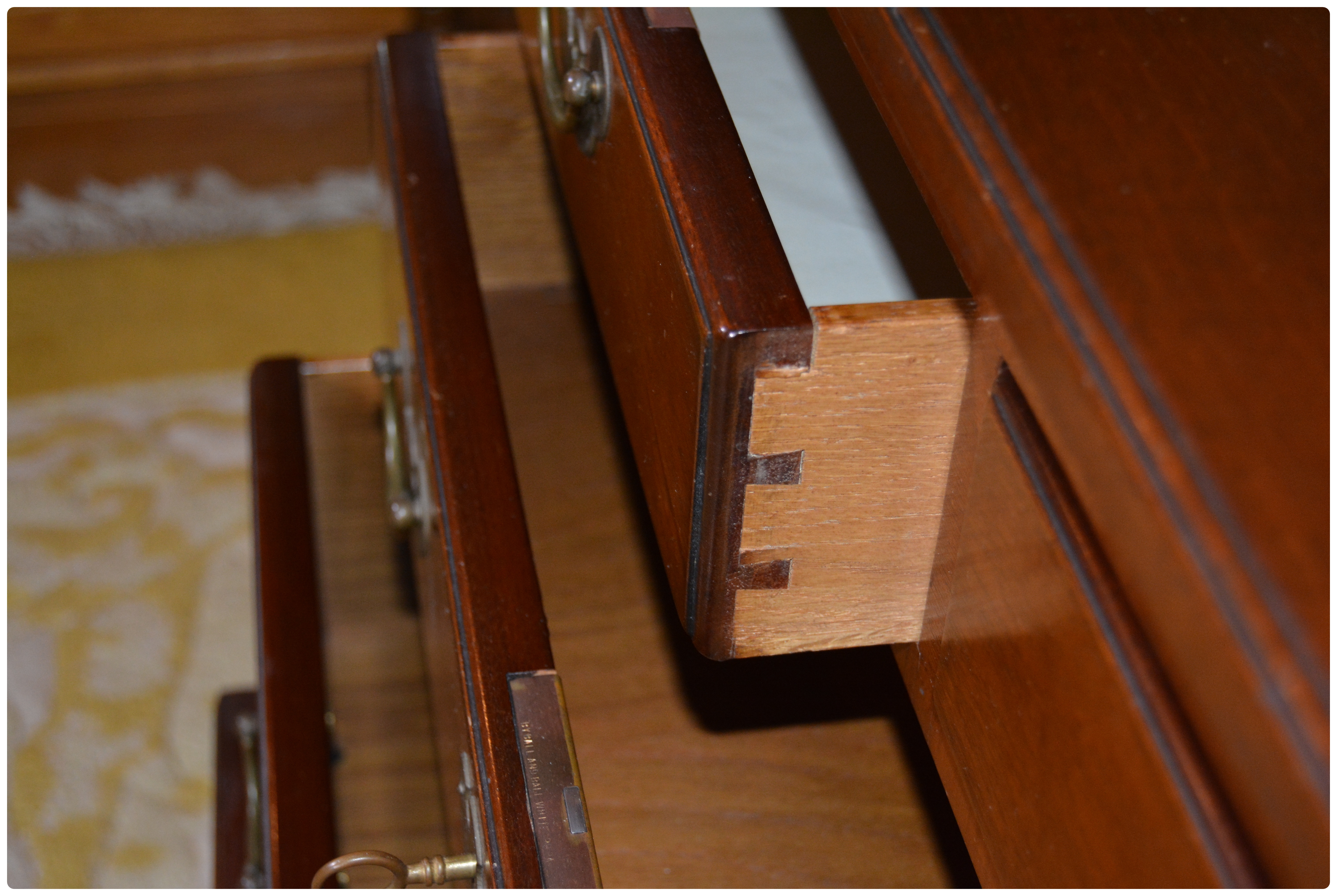Colonial Williamsburg Restoration Mahogany Chest of Drawers, 20th Century