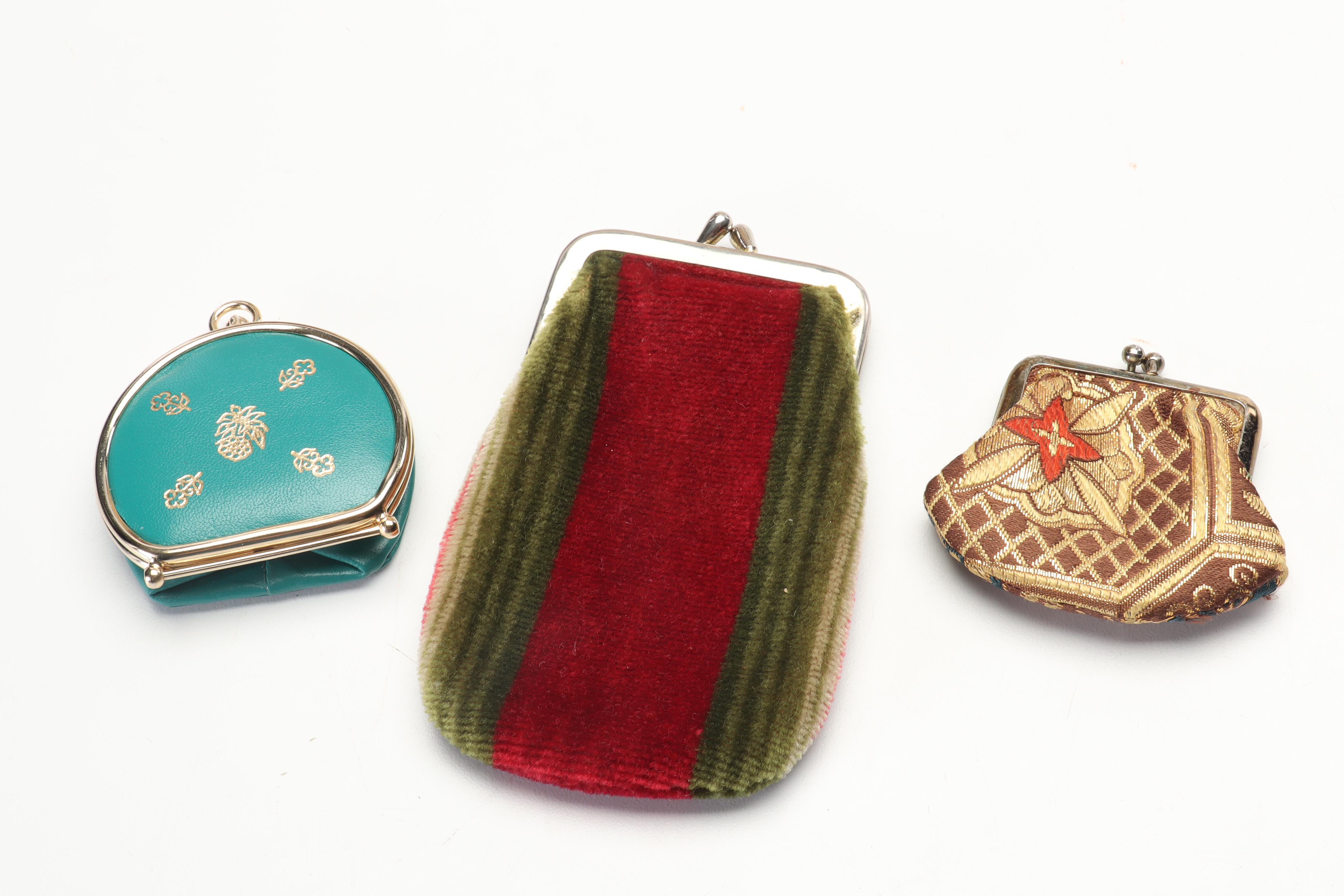 World Traveler Vanity Items and Collectibles with Crystal Staiger Clock