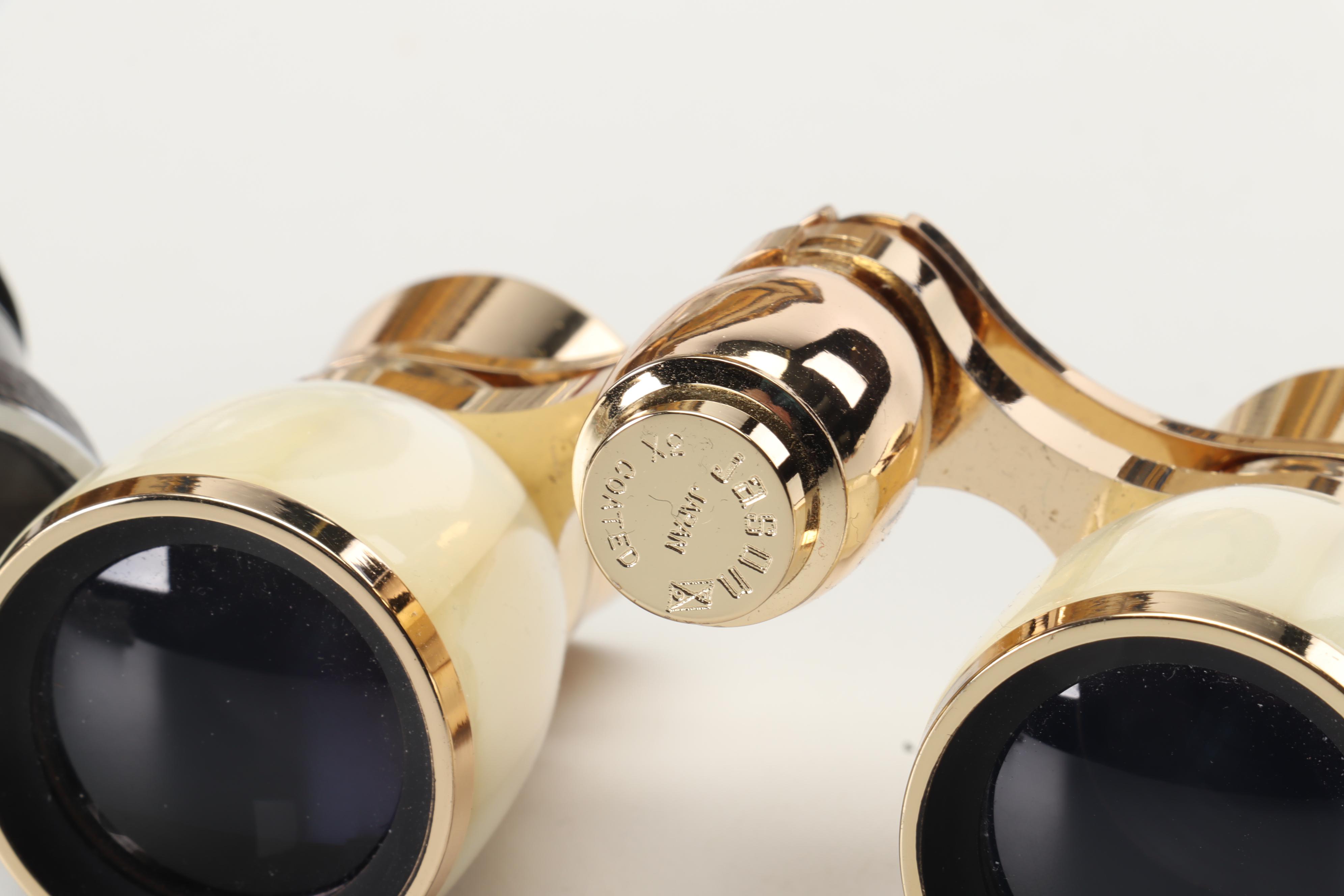 World Traveler Vanity Items and Collectibles with Crystal Staiger Clock