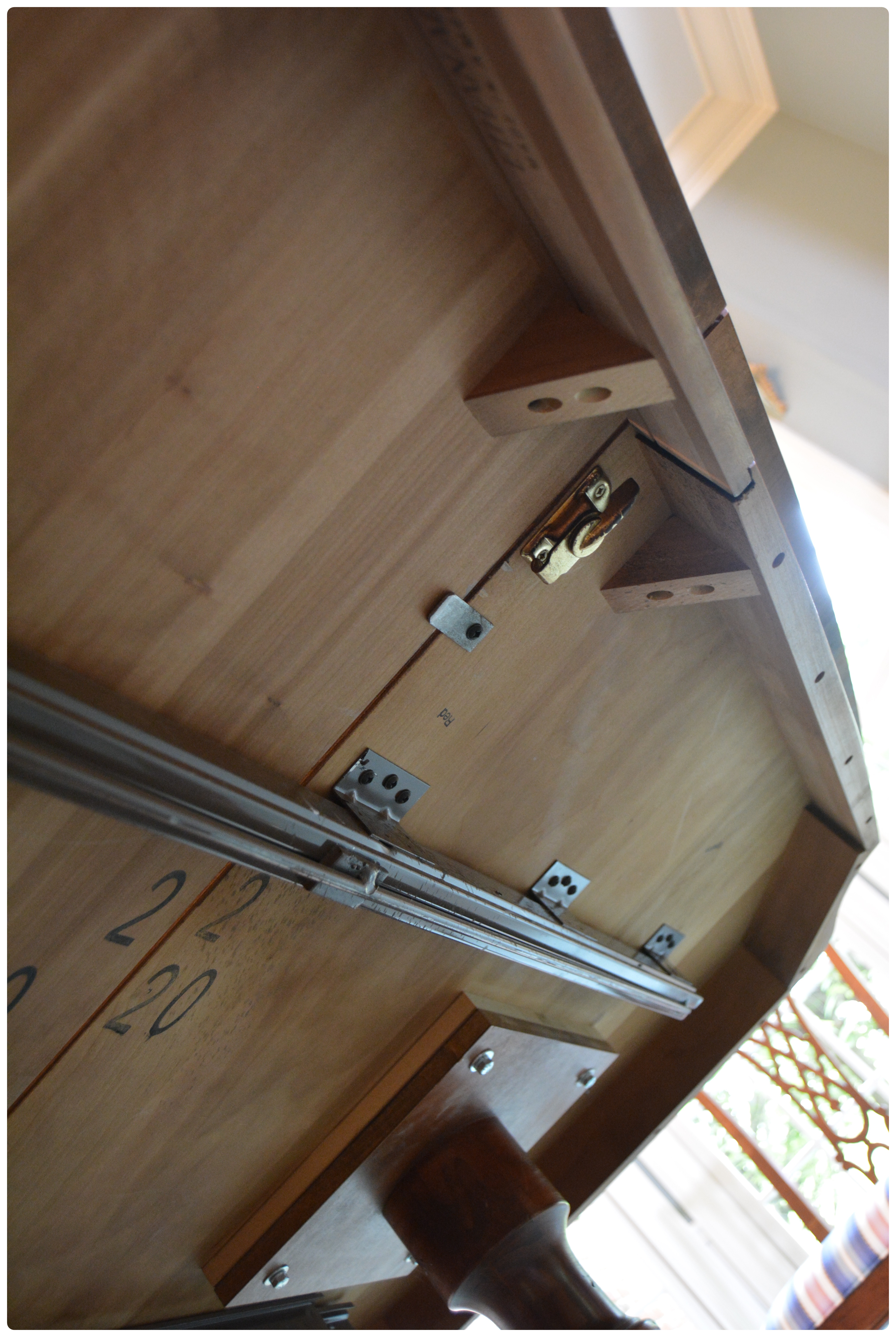 Ethan Allen "Carolyn" Double Pedestal Mahogany Dining Room Set, Contemporary