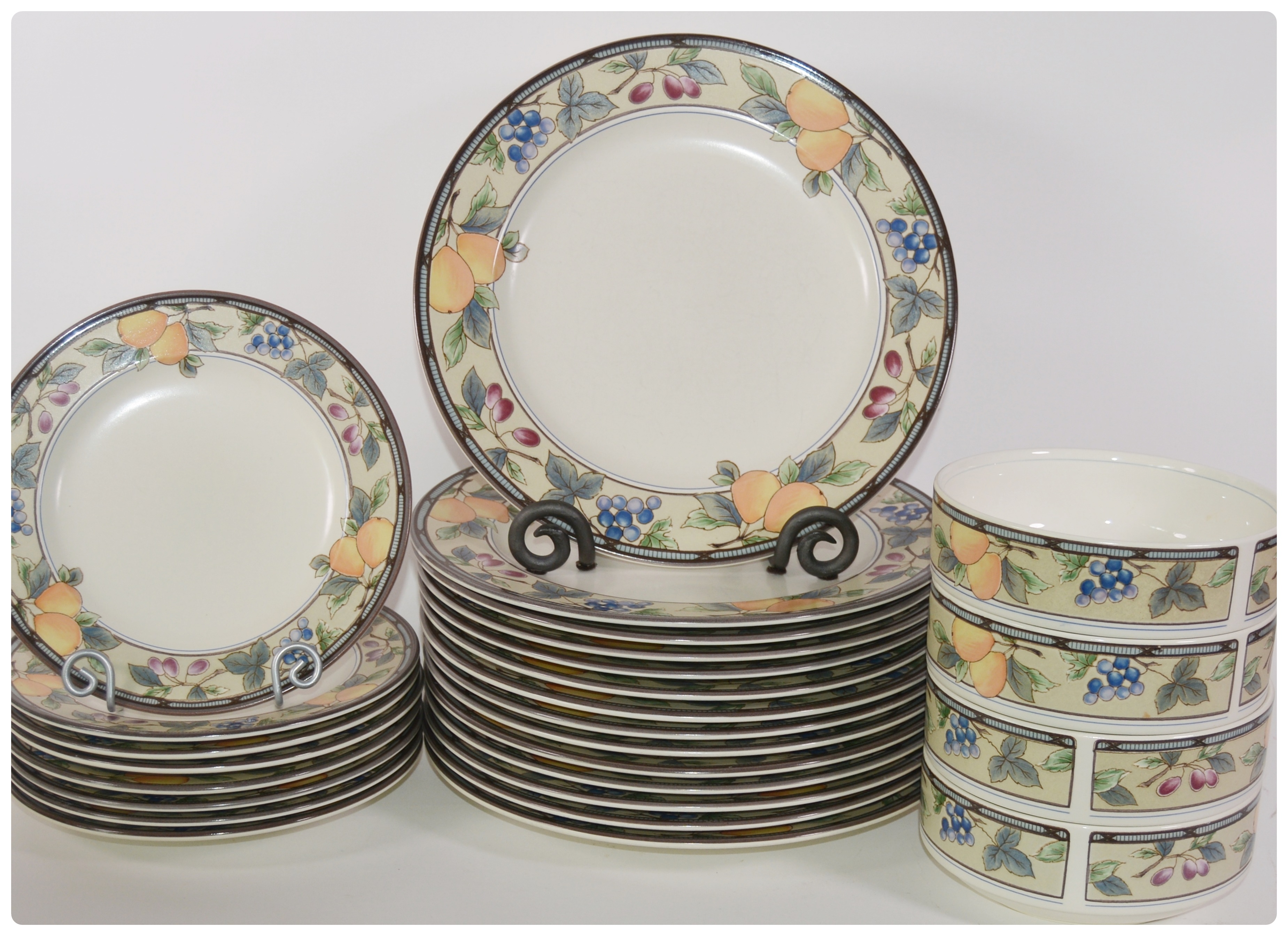 Mikasa "Garden Harvest" Ceramic Dinnerware