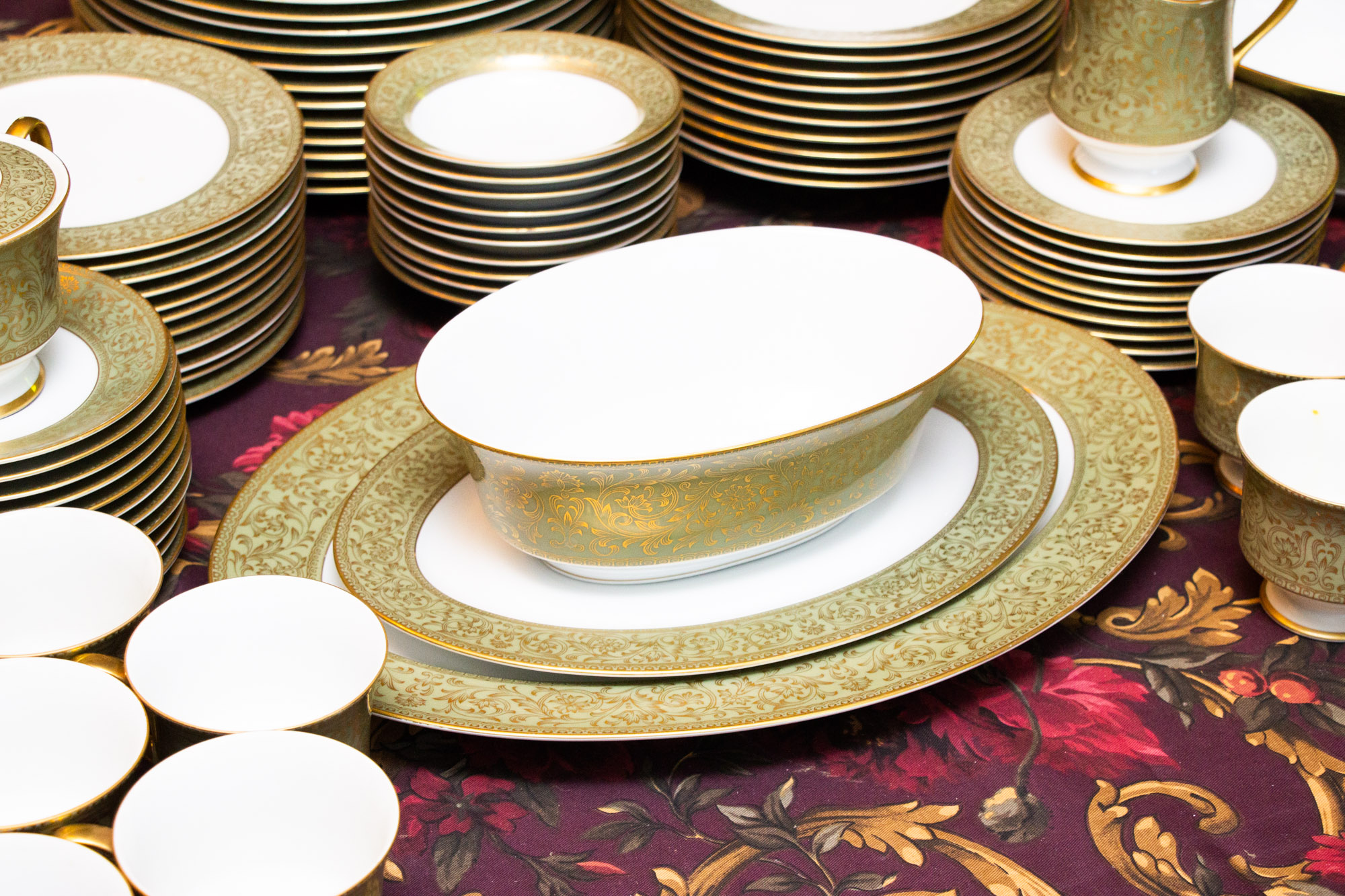 Sango Cina "Versailles" Porcelain Dinnerware