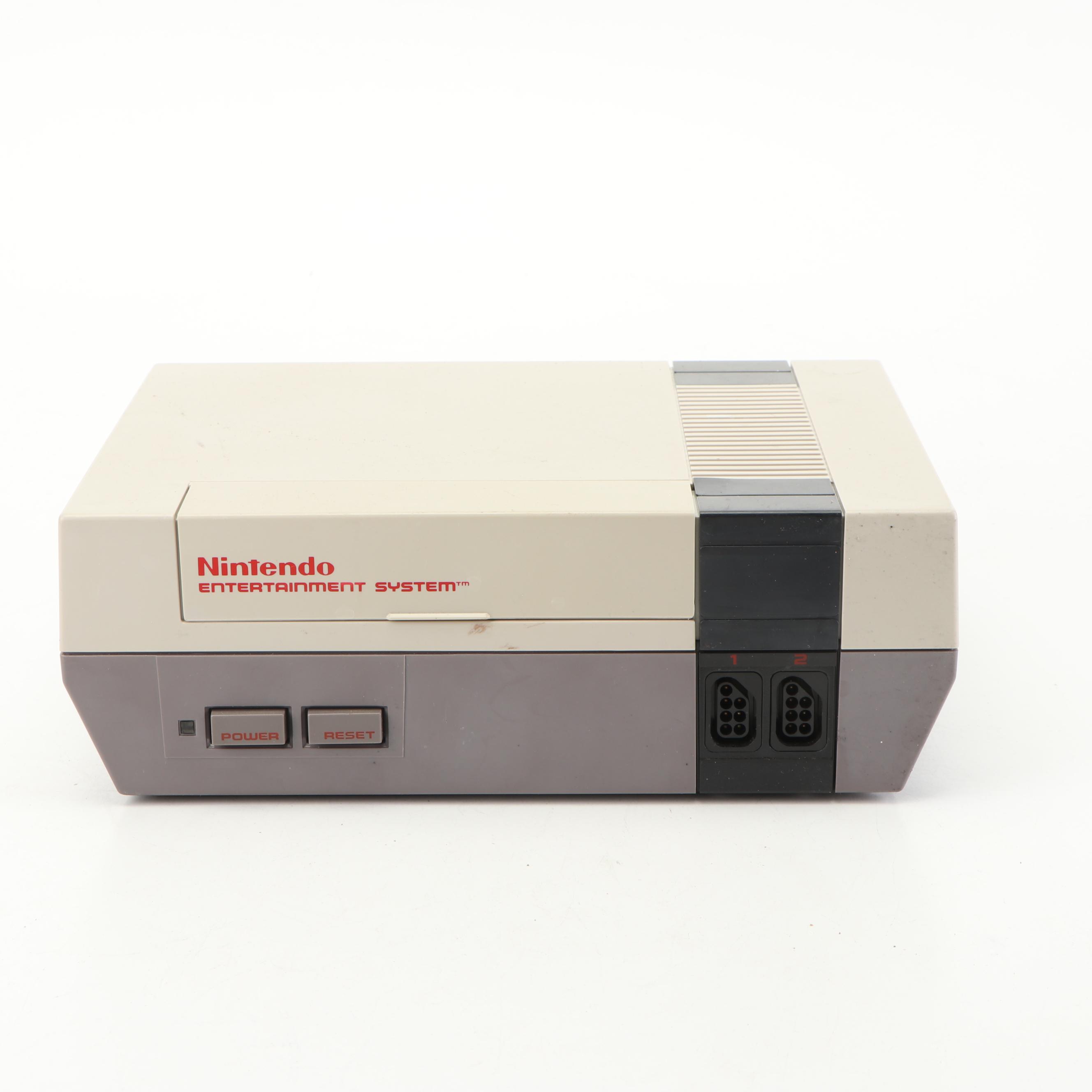 Nintendo NES-001 Entertainment System with Super Mario/Duck Hunt Game, 1985