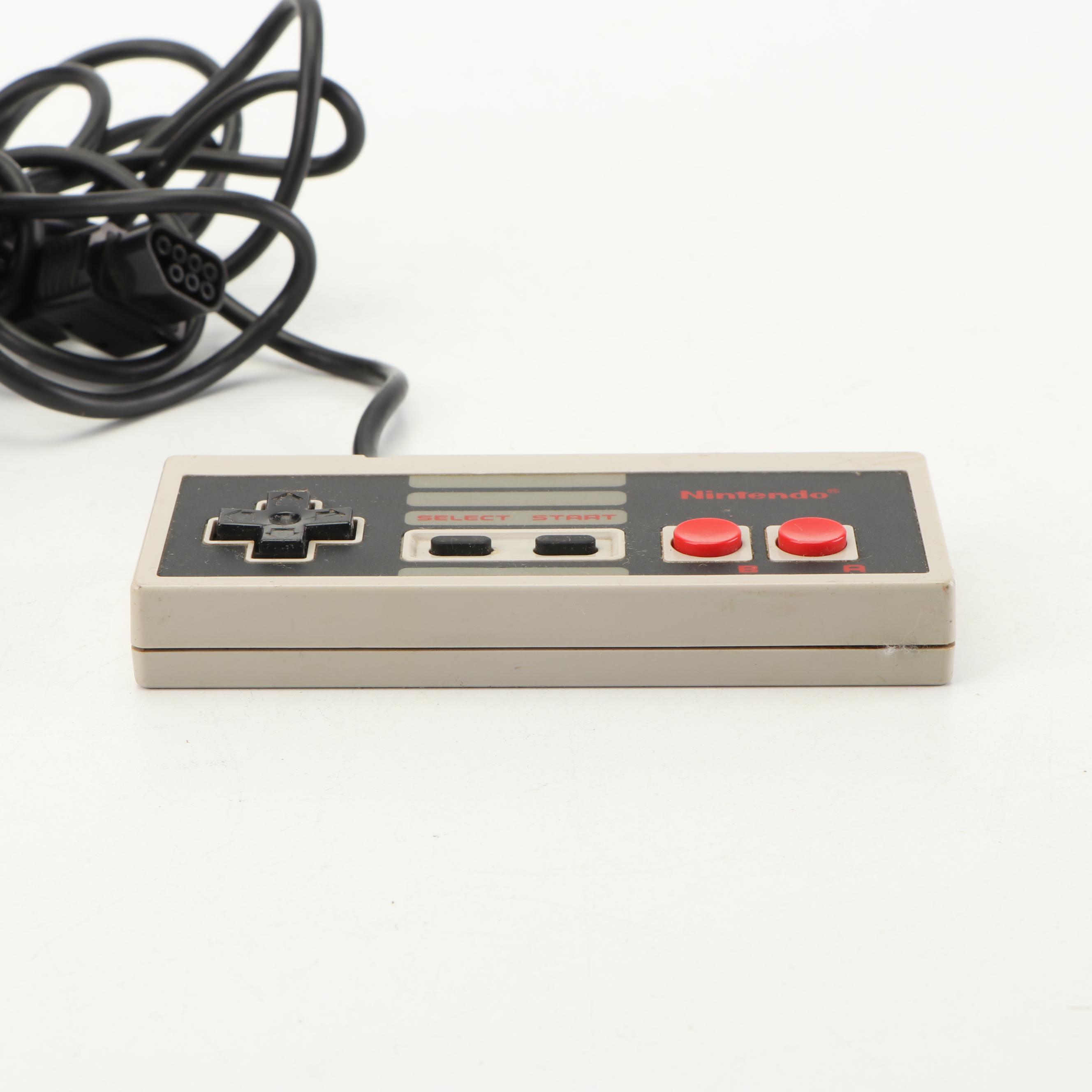 Nintendo NES-001 Entertainment System with Super Mario/Duck Hunt Game, 1985