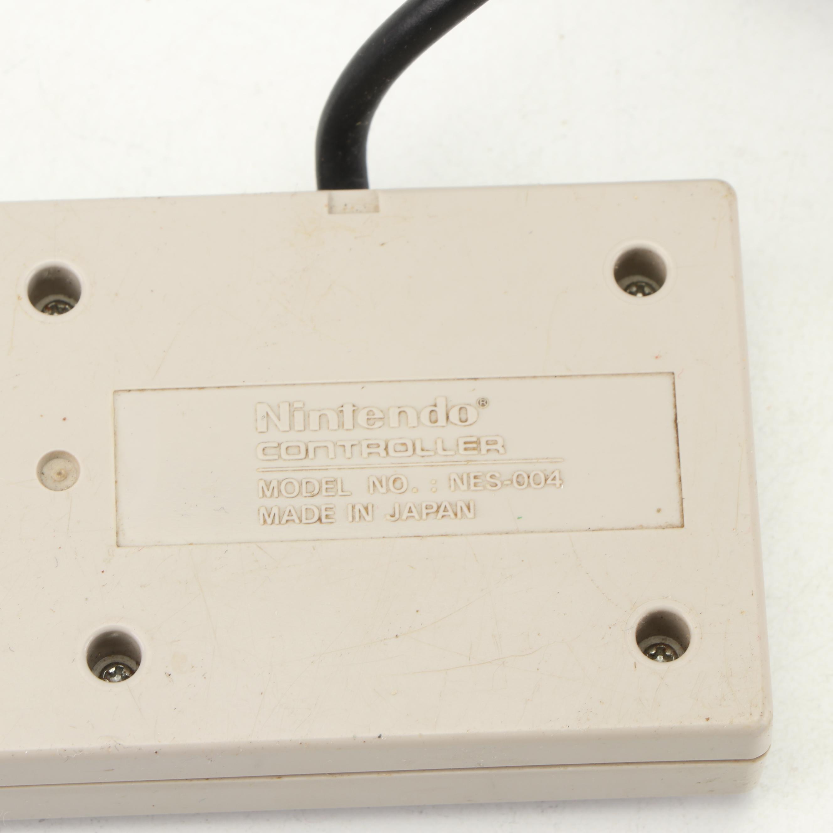 Nintendo NES-001 Entertainment System with Super Mario/Duck Hunt Game, 1985