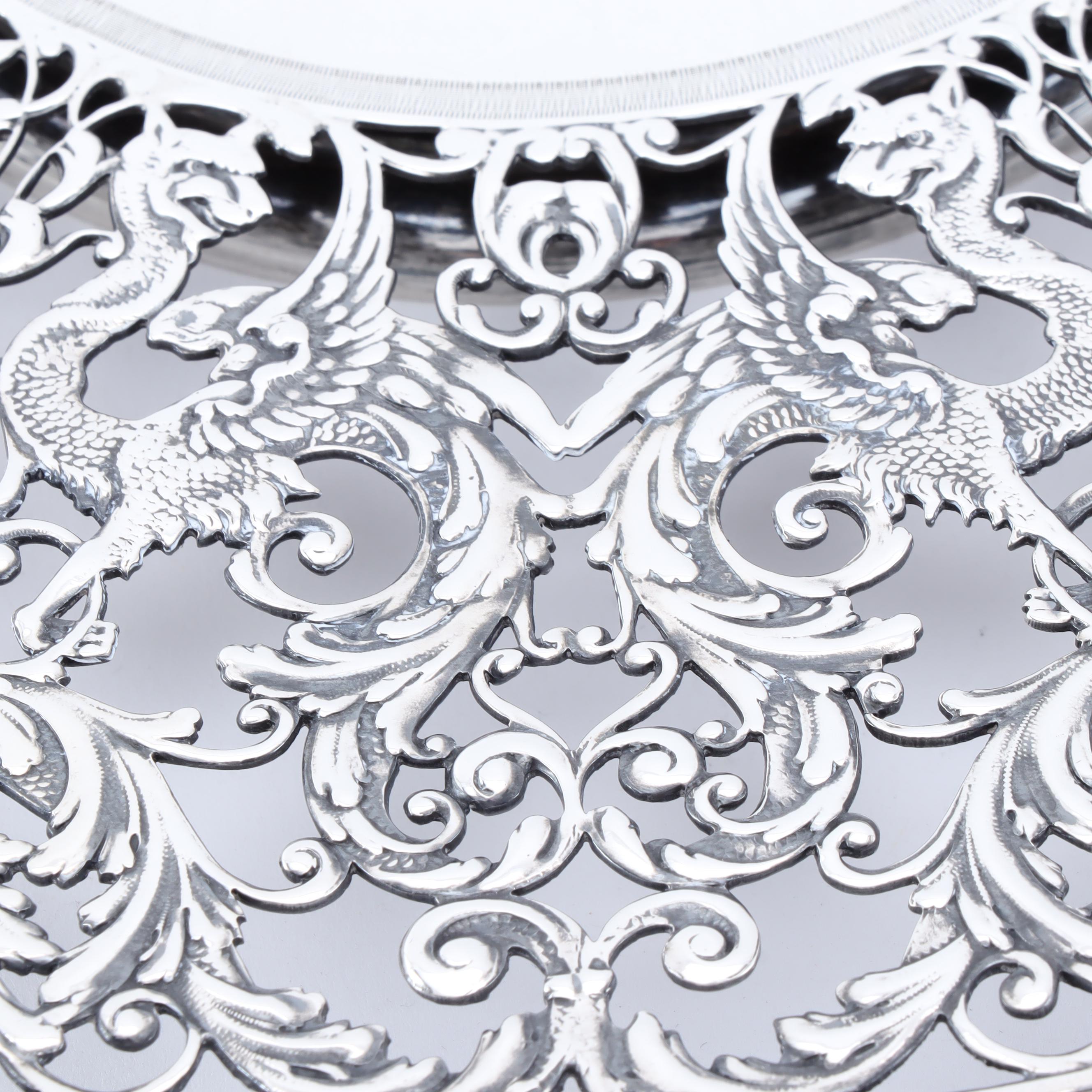 Roger Williams Rococo Sterling Silver Cake Stand