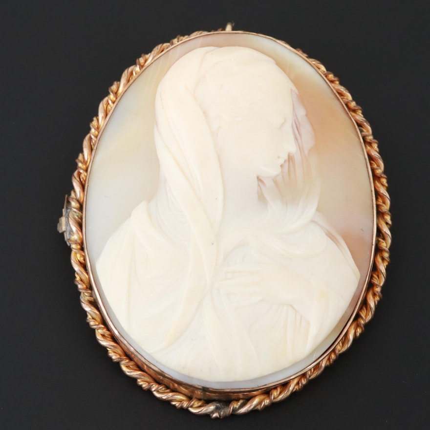 Gold Tone Helmet Shell Carved Cameo Converter Brooch