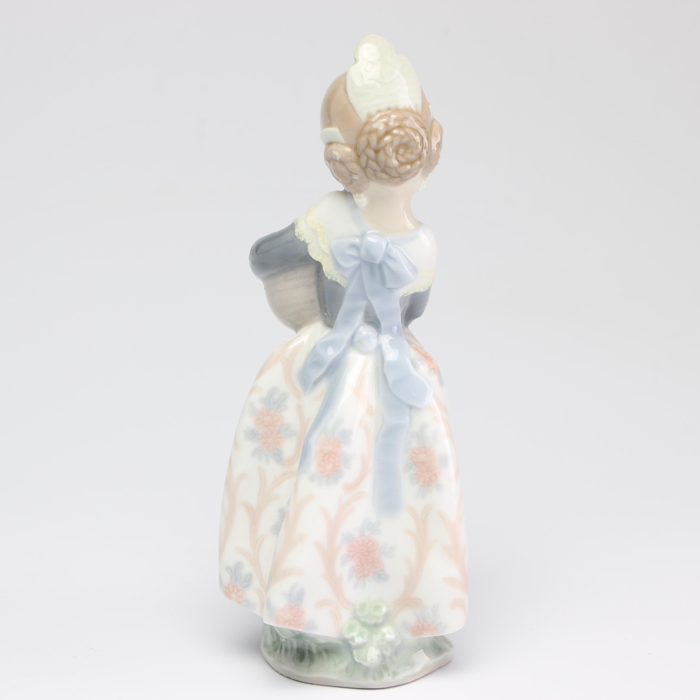 Lladro "Valencia Girl With Basket of Oranges" Figurine 4841