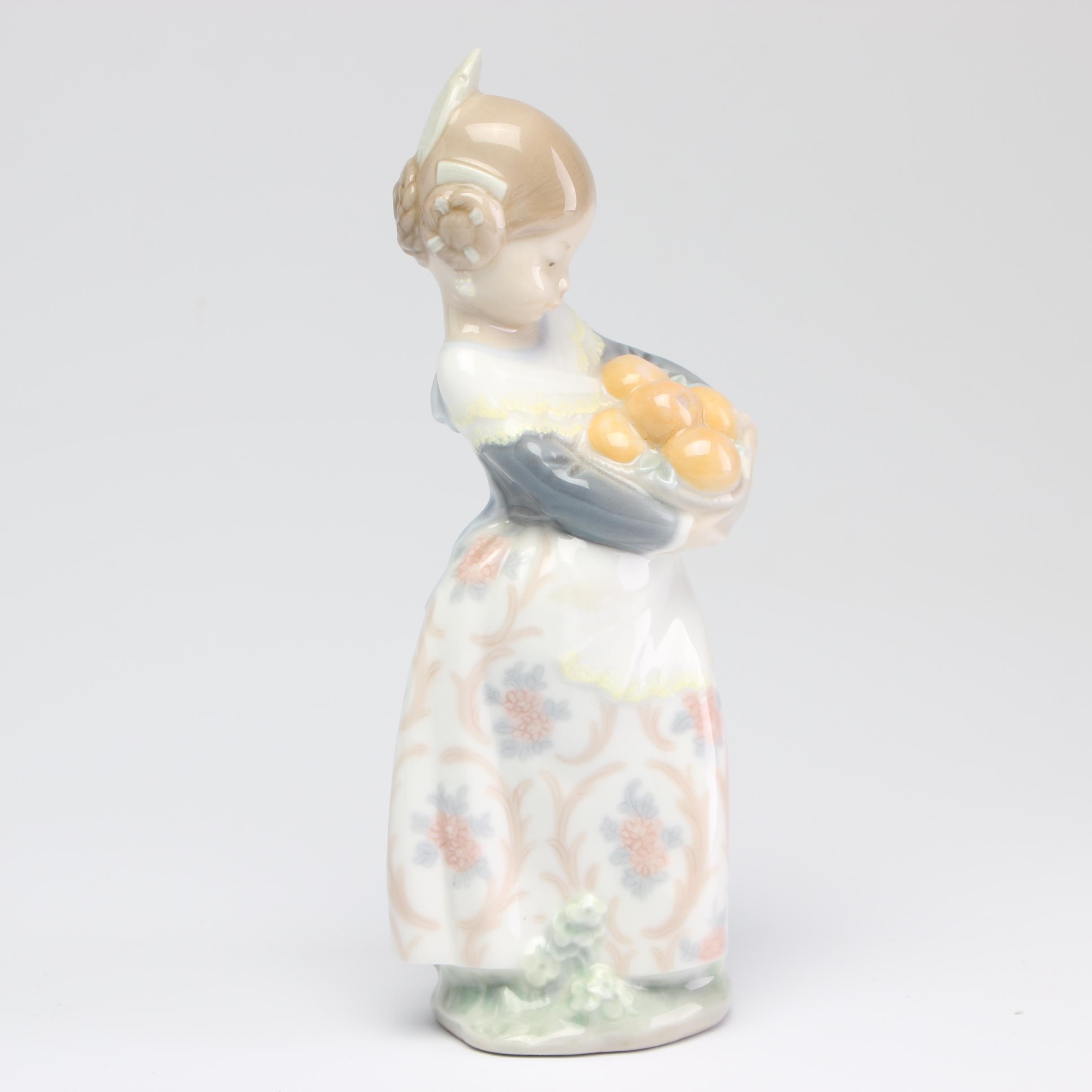 Lladro "Valencia Girl With Basket of Oranges" Figurine 4841