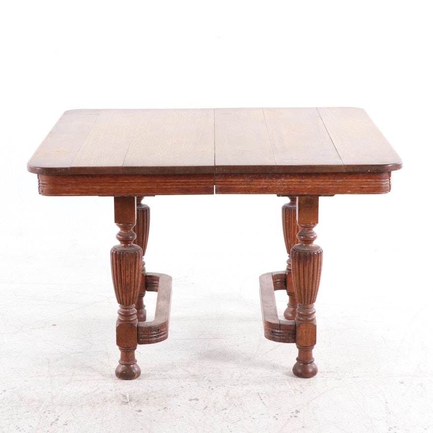 William and Mary Style Oak Dining Table, Early 20th Century