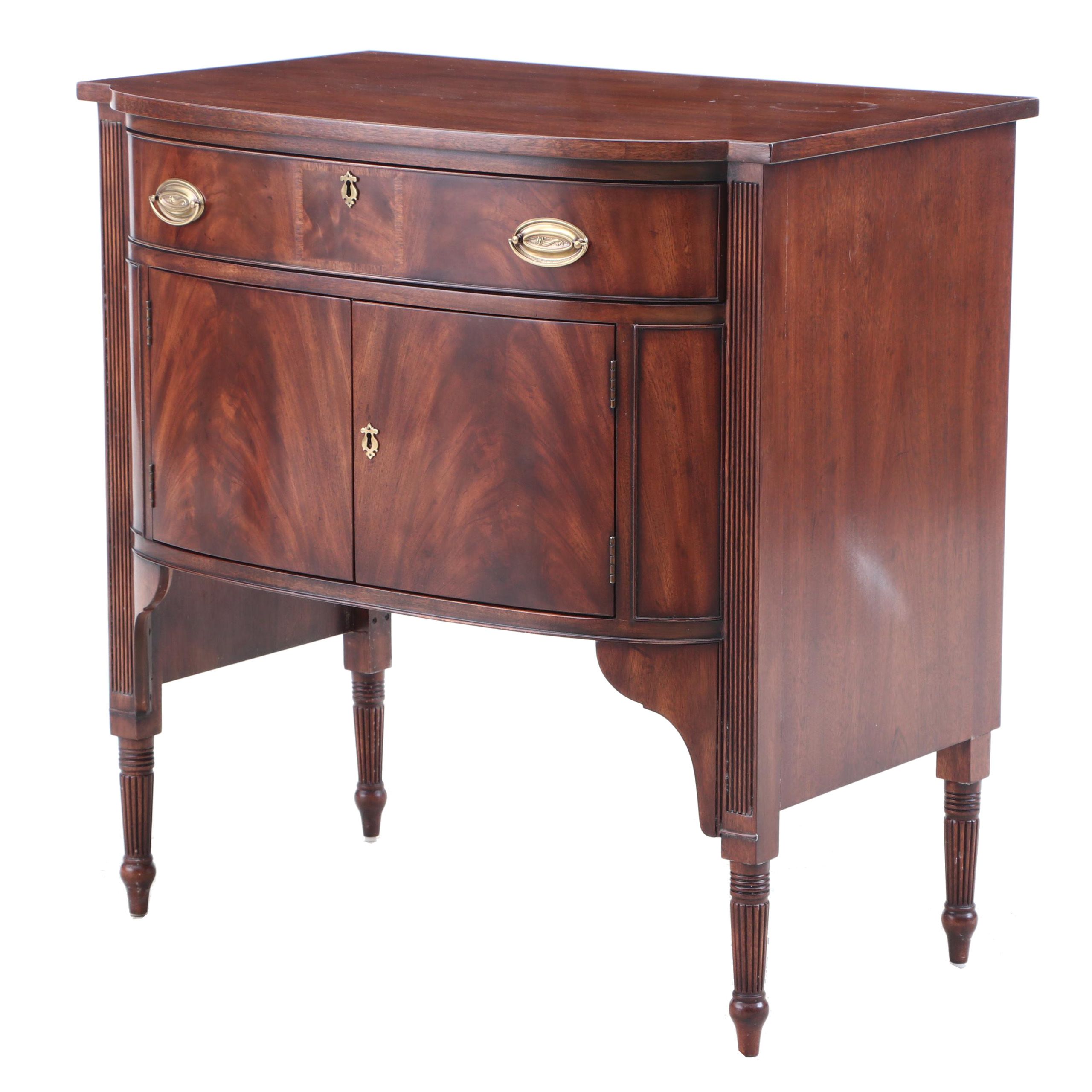 Henredon Federal Style Mahogany Silver Server, Mid to Late 20th Century